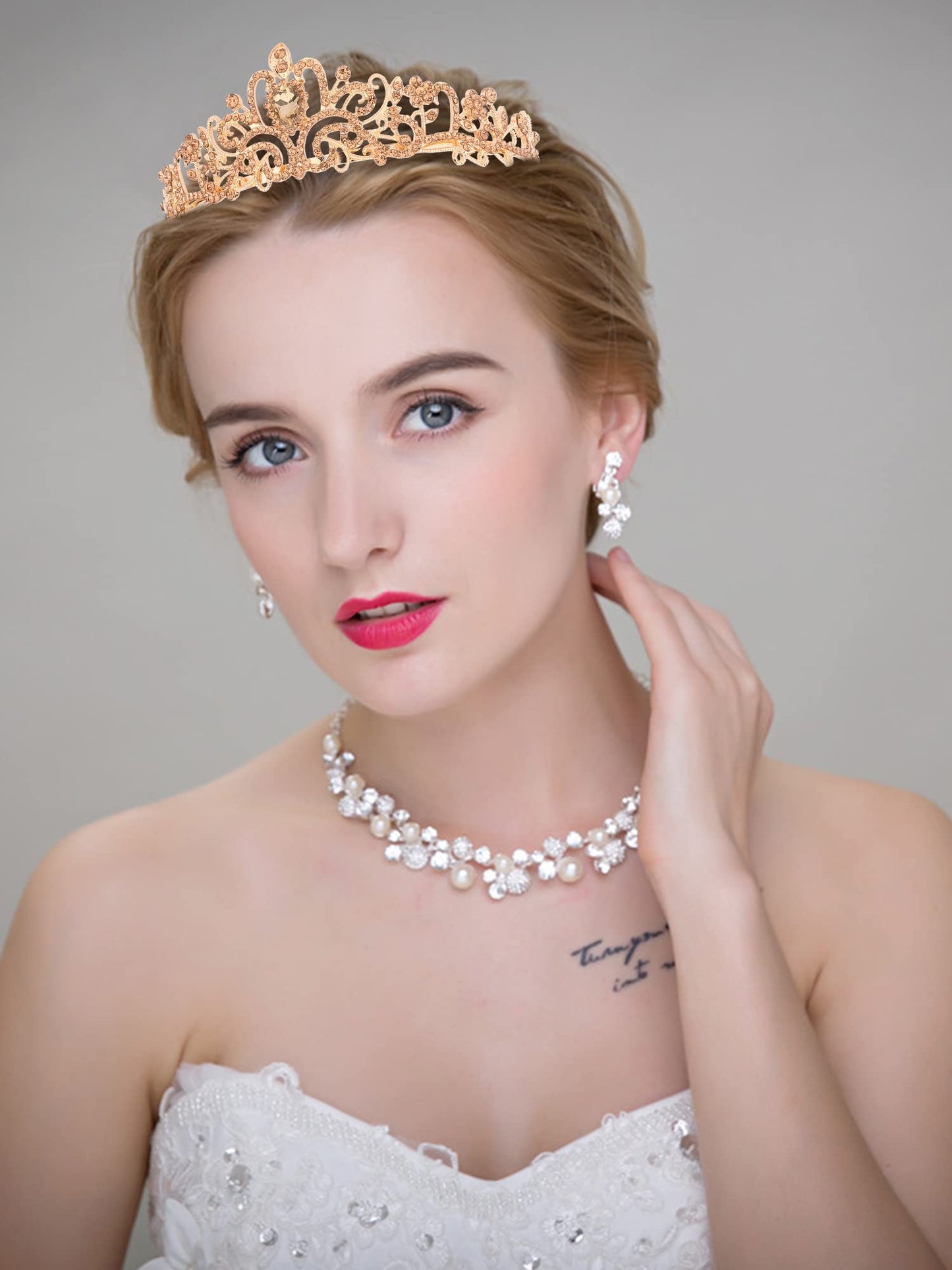COCIDE Tiara Crystal Crowns Princess Rhinestone Crown with Combs Bride Headbands Bridal Wedding Prom Birthday Party Hair Accessories Jewelry for Women Girls (Silver)