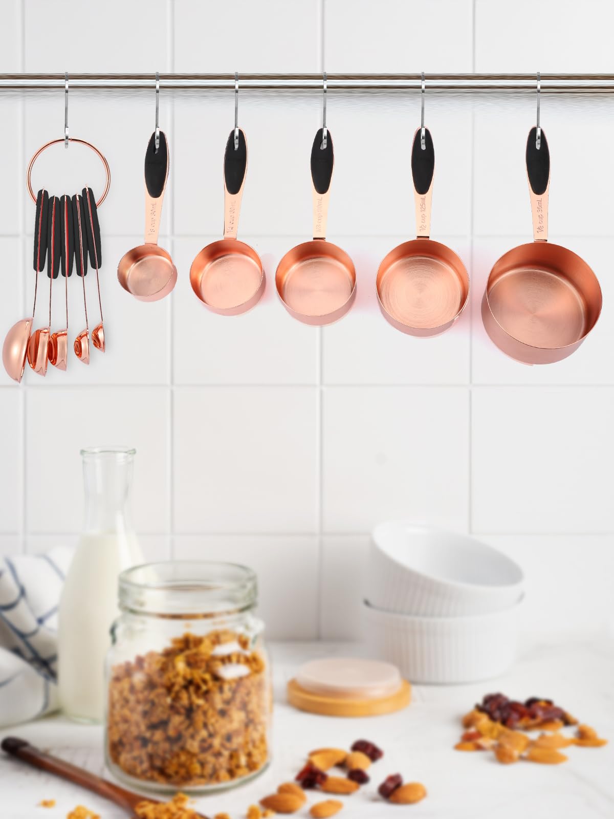 Ensemble de 10 tasses et cuillères à mesurer en acier inoxydable Joyhill, ensemble de tasses à mesurer emboîtables en métal avec poignées en silicone doux au toucher pour ingrédients secs et liquides, cuisine et pâtisserie (noir)