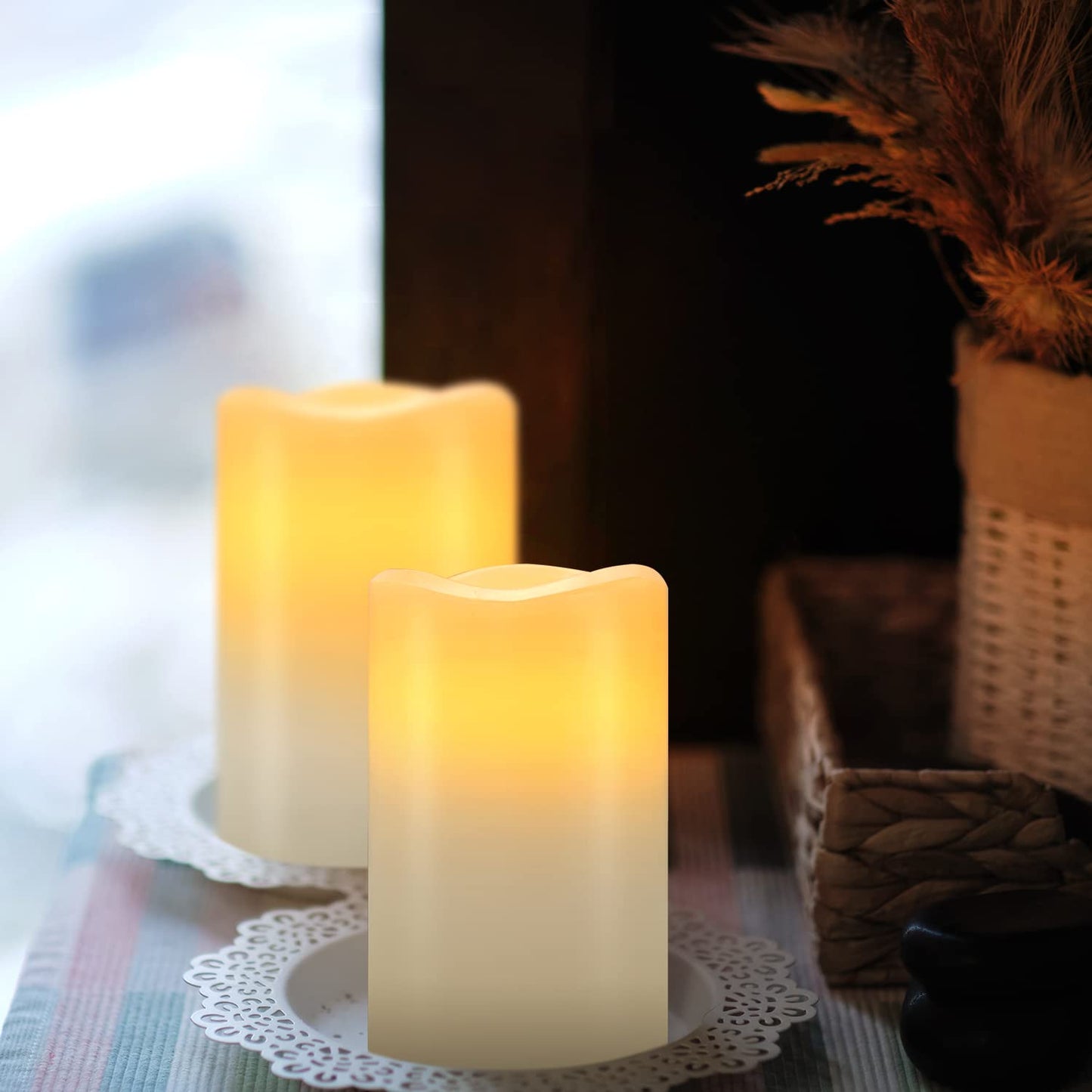 Lot de 12 bougies sans flamme Hausware à piles (D : 3 po x H : 4 po) Bougies piliers en cire véritable vacillantes Bougies LED sans flamme avec télécommande et minuterie (couleur ivoire)