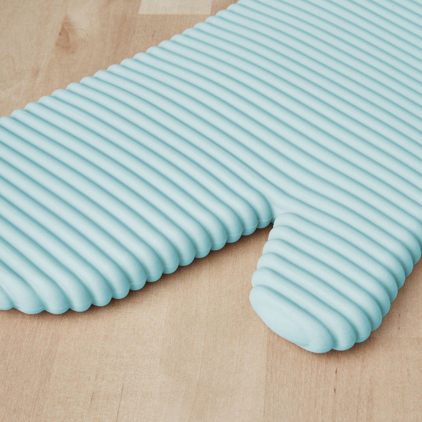 KITCHENAID Ribbed Soft Silicone Oven Mitt 2-Pack Set, Matte Black, 7.5"x13"