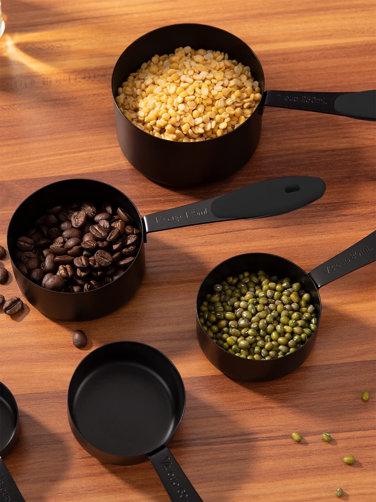 Ensemble de 10 tasses et cuillères à mesurer en acier inoxydable Joyhill, ensemble de tasses à mesurer emboîtables en métal avec poignées en silicone doux au toucher pour ingrédients secs et liquides, cuisine et pâtisserie (noir)