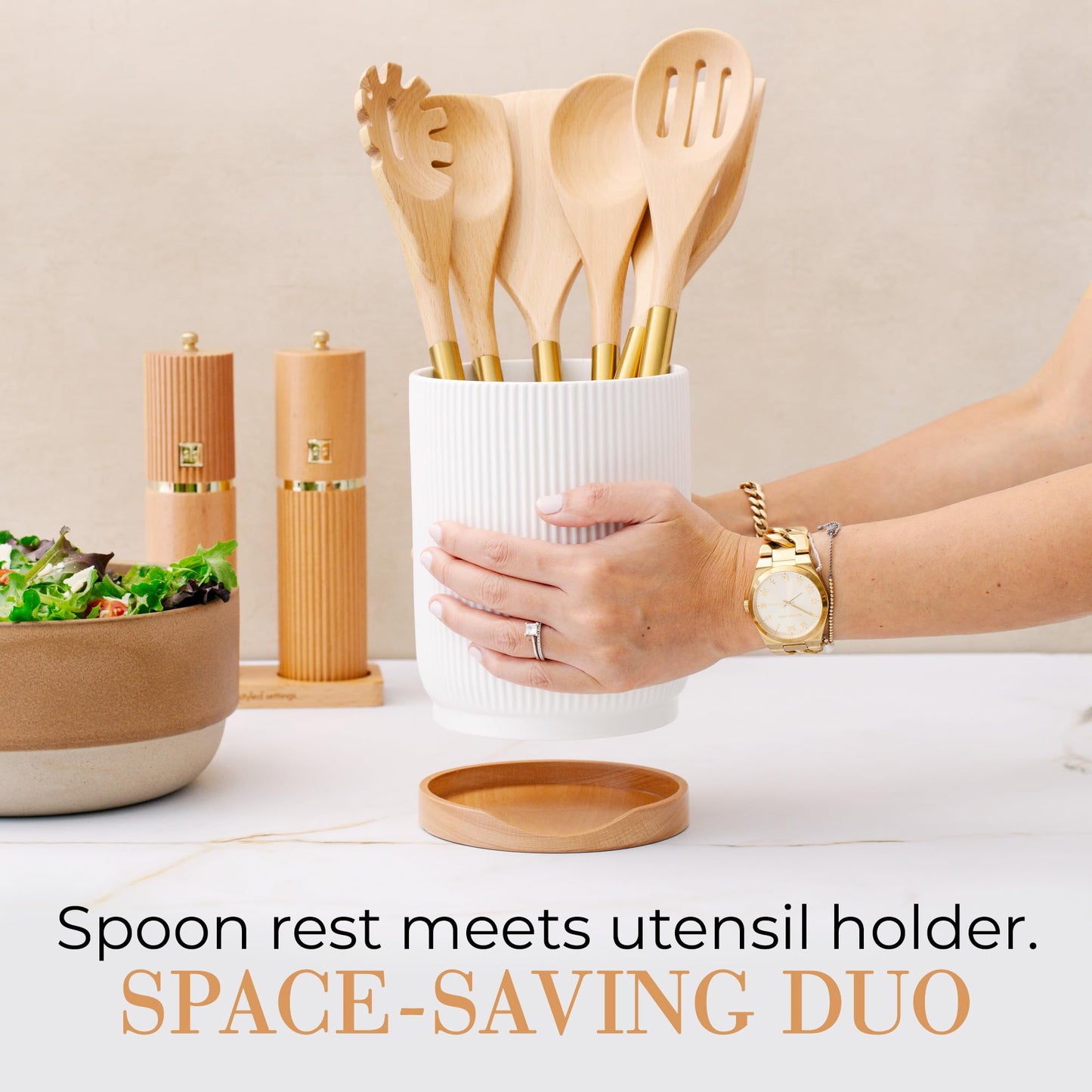 Ensemble d'ustensiles de cuisine en bois – Ensemble de 8 pièces comprenant des ustensiles de cuisine en bois et en or, un porte-ustensiles blanc et un repose-cuillère en bois – Ustensiles de cuisine durables et élégants pour cuisiner et servir