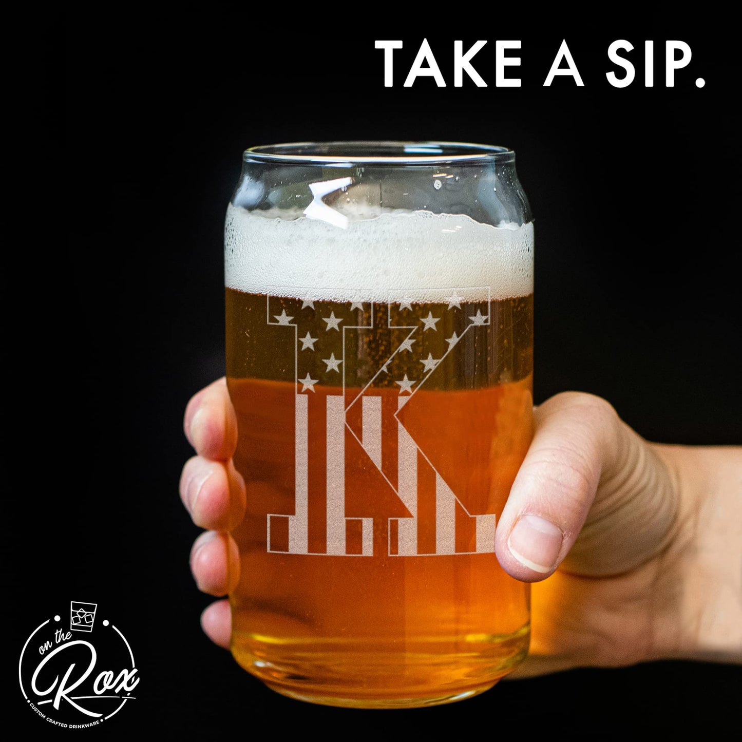 Verres à bière monogrammés pour hommes (AZ) 16 oz - Cadeaux de bière gravés pour hommes Frère Fils Papa Voisin - Cadeaux de Noël uniques pour lui - Chopes à bière personnalisées (J)