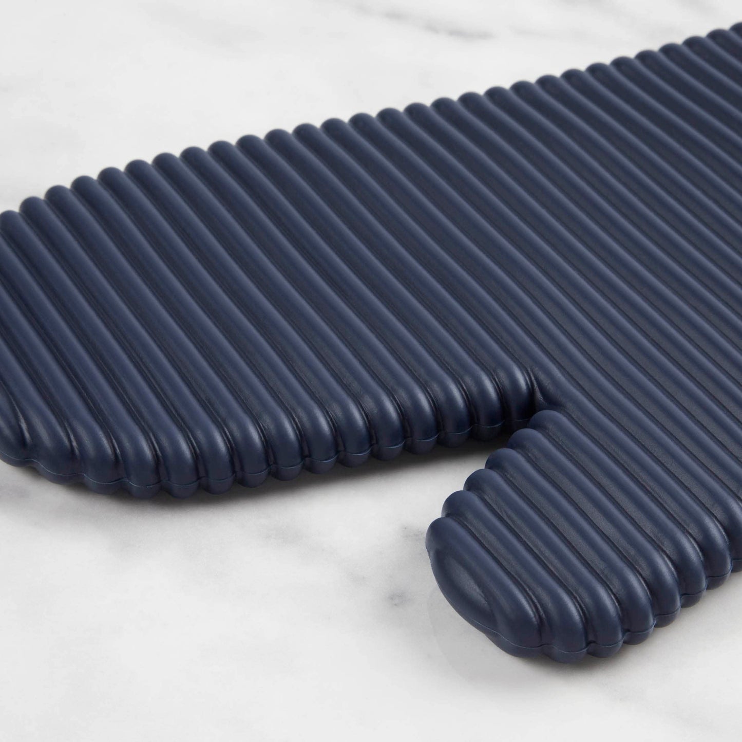 KITCHENAID Ribbed Soft Silicone Oven Mitt 2-Pack Set, Matte Black, 7.5"x13"