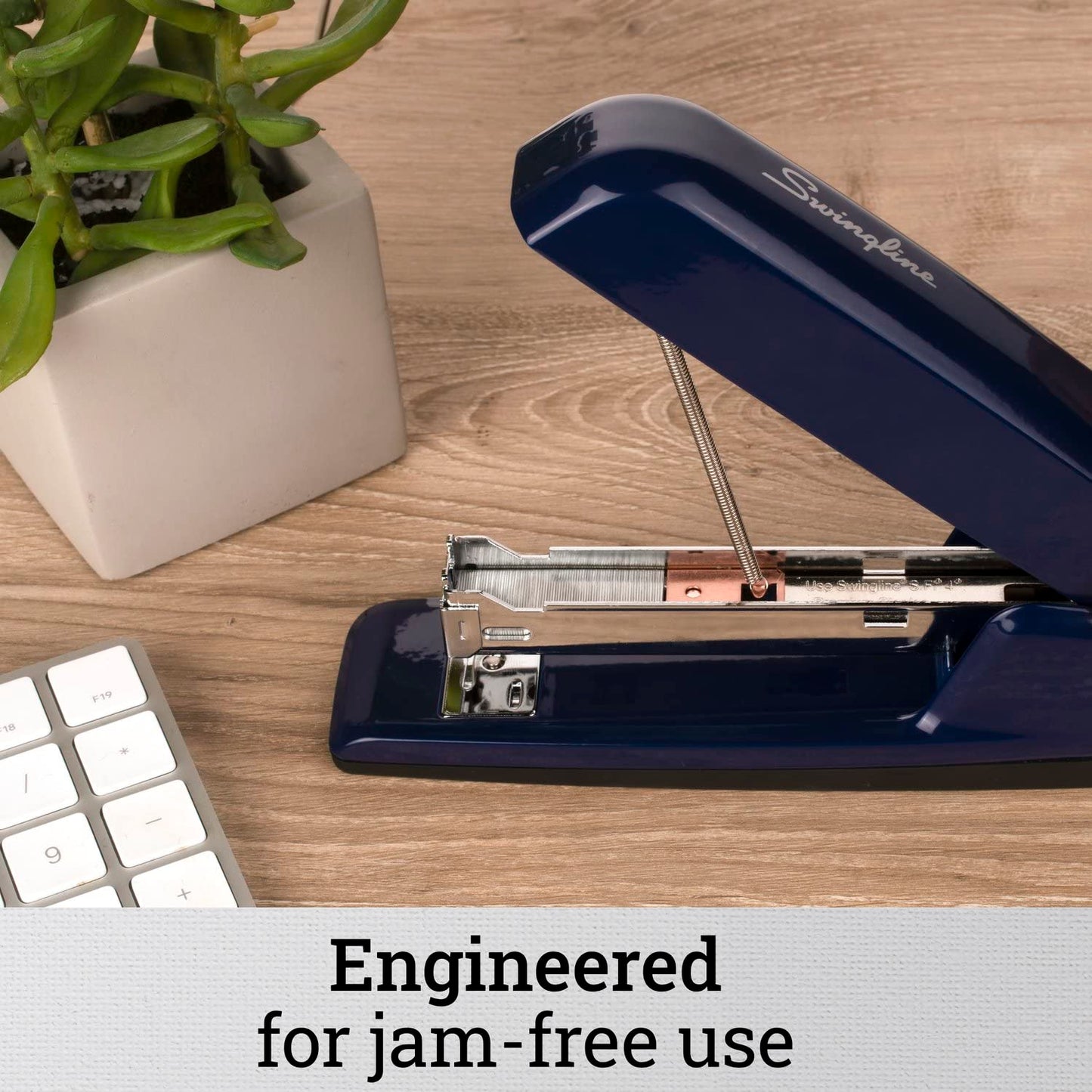 Swingline Stapler, 30 Sheet Capacity, 747 Business Stapler, Jam Free, Metal, Gold Chrome (74721)