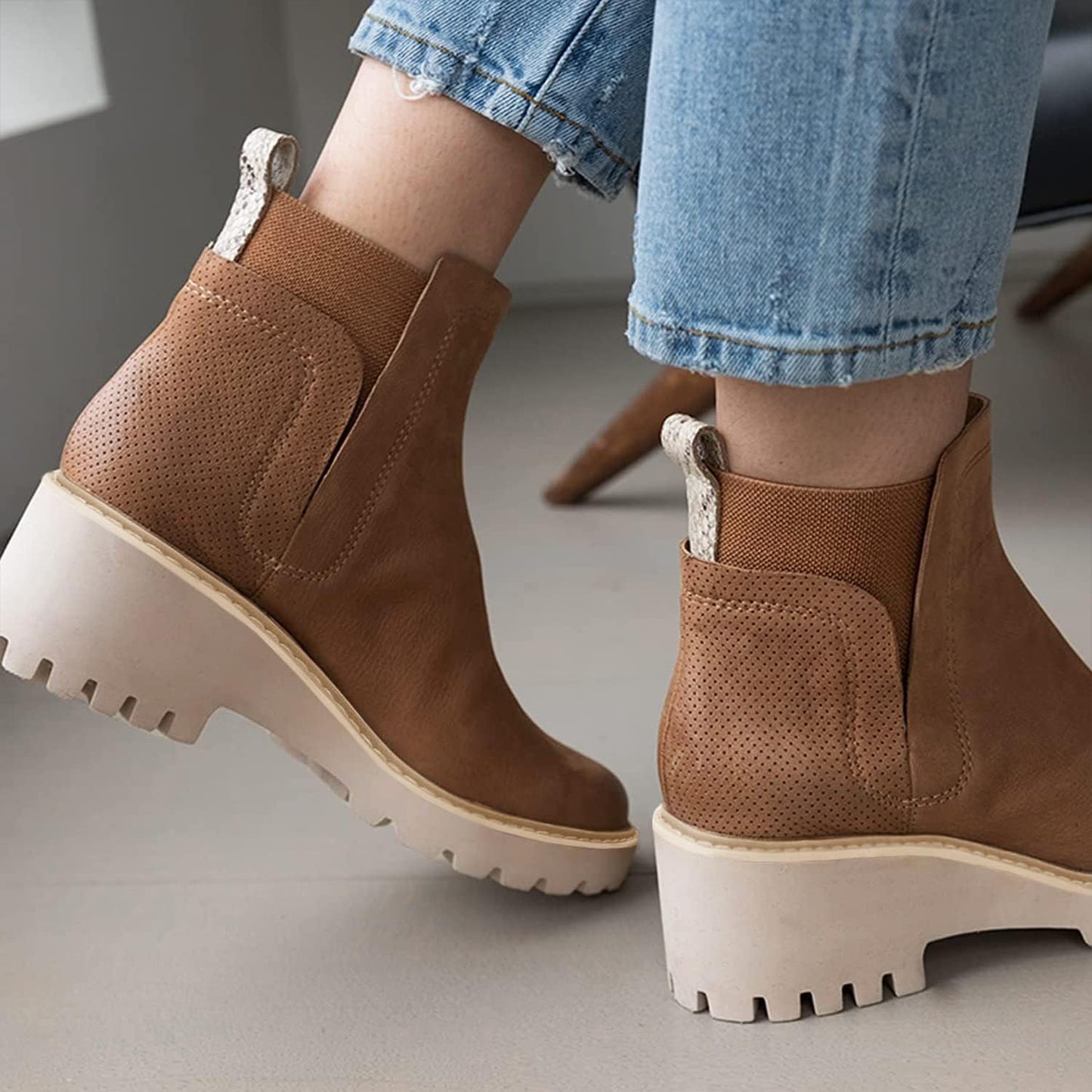 Trish Lucia Damen Chelsea-Stiefel mit Plateausohle, knöchelhoch, klobiger Blockabsatz, rutschfest, Wildleder, modische Schlupfstiefeletten
