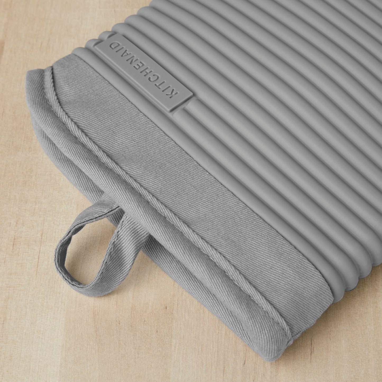 KITCHENAID Ribbed Soft Silicone Oven Mitt 2-Pack Set, Matte Black, 7.5"x13"