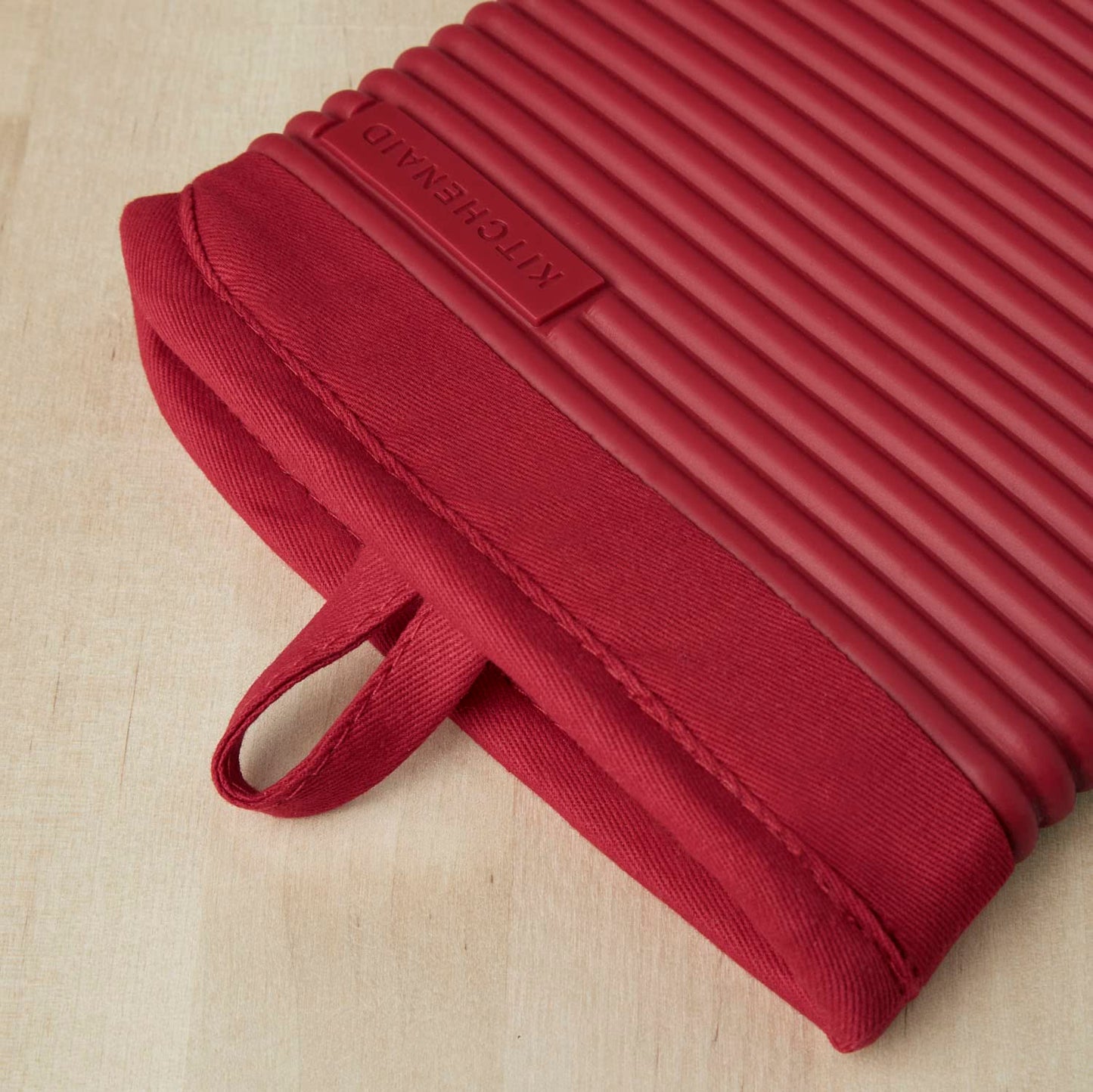 KITCHENAID Ribbed Soft Silicone Oven Mitt 2-Pack Set, Matte Black, 7.5"x13"