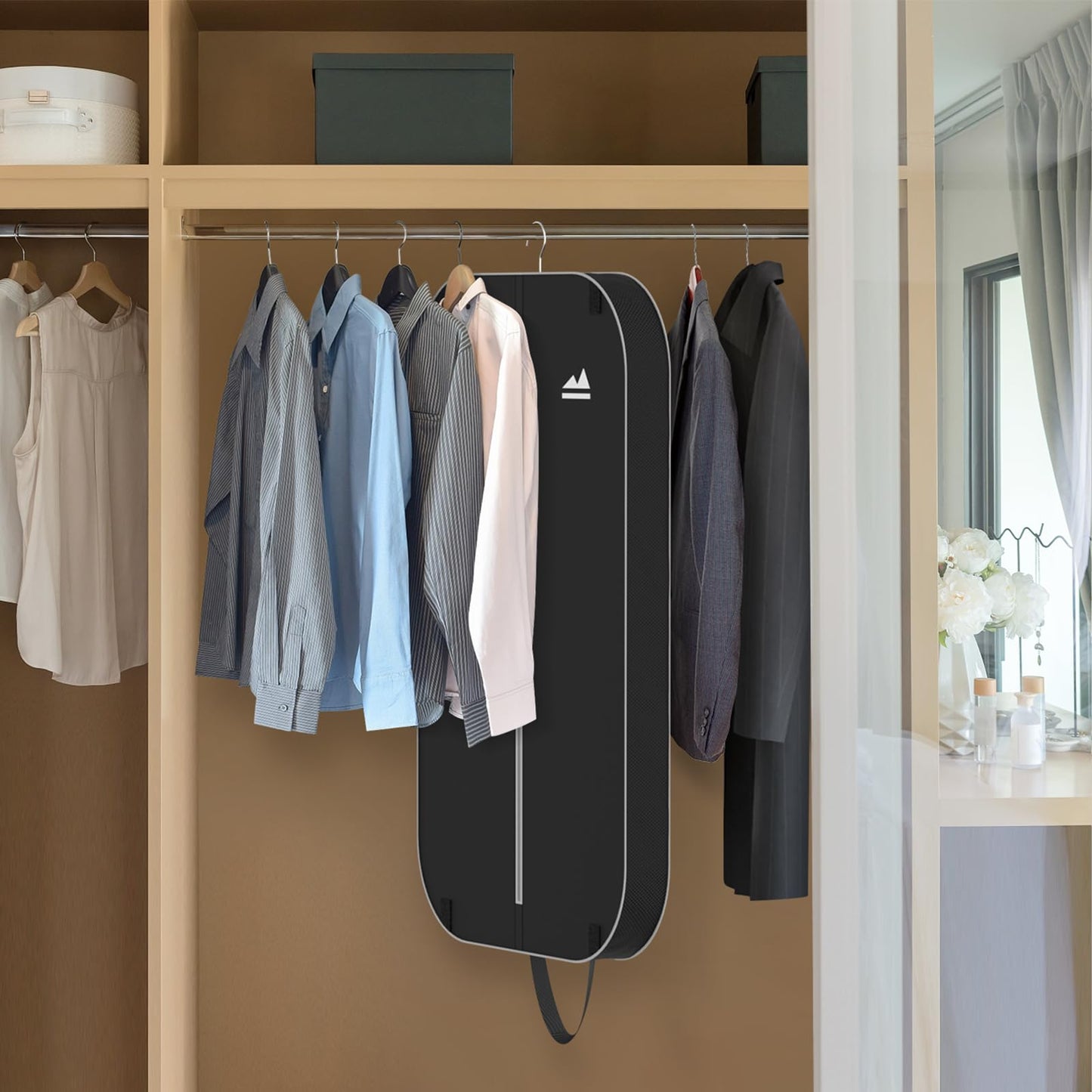 Sacs à vêtements transparents de 50 po pour suspendre des vêtements dans un placard avec soufflets de 4 po, sac de protection pour costumes pour robes, manteaux longs, vestes, pulls, chemises, 3 paquets, noir
