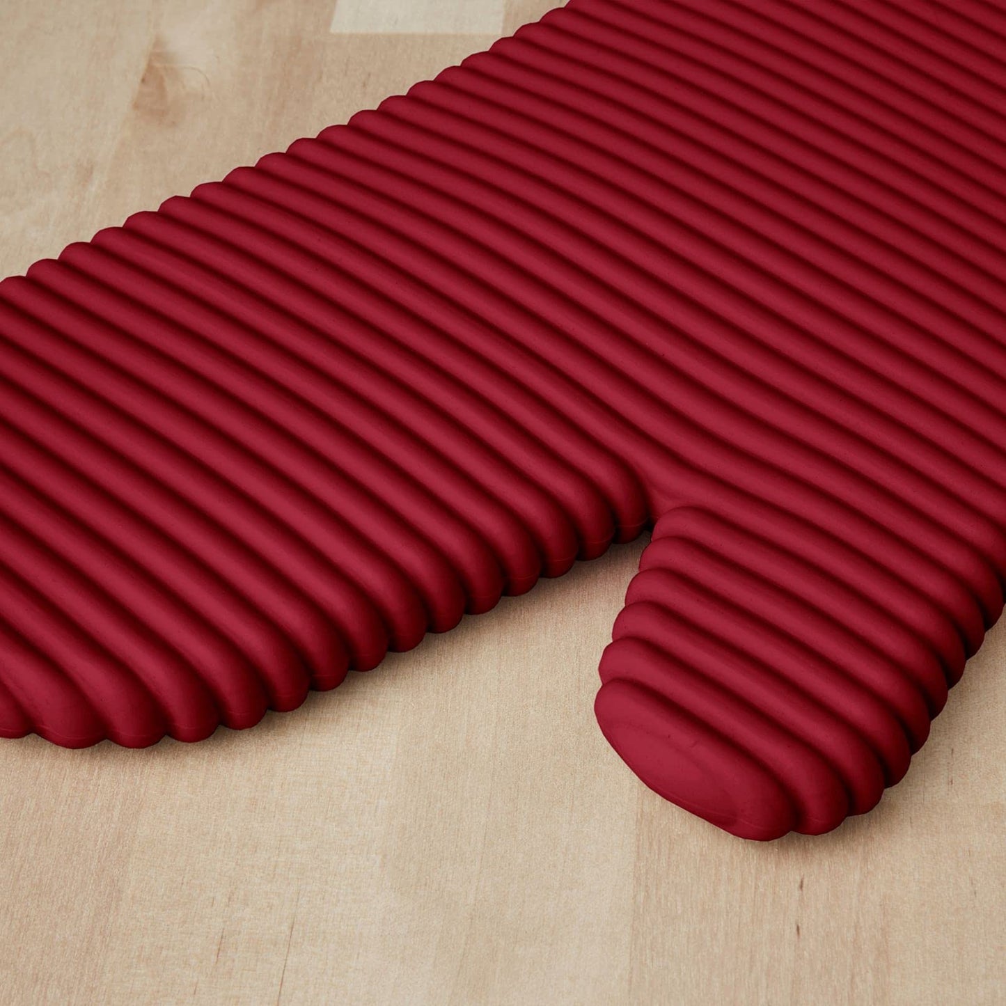 KITCHENAID Ribbed Soft Silicone Oven Mitt 2-Pack Set, Matte Black, 7.5"x13"