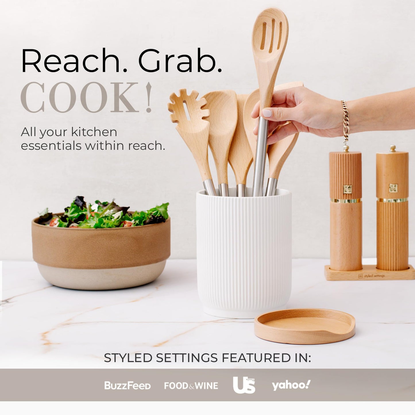 Ensemble d'ustensiles de cuisine en bois – Ensemble de 8 pièces comprenant des ustensiles de cuisine en bois et en or, un porte-ustensiles blanc et un repose-cuillère en bois – Ustensiles de cuisine durables et élégants pour cuisiner et servir