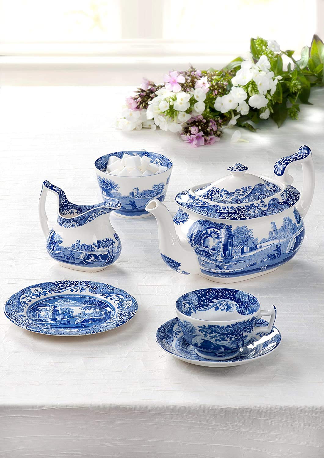 Sechseckige Vase aus der Portmeirion Blue Italian Collection | 10,5 Zoll hoch | Tischdekoration für Zuhause, Wohnzimmer und Kaminsims | Blau und Weiß | Aus Porzellan