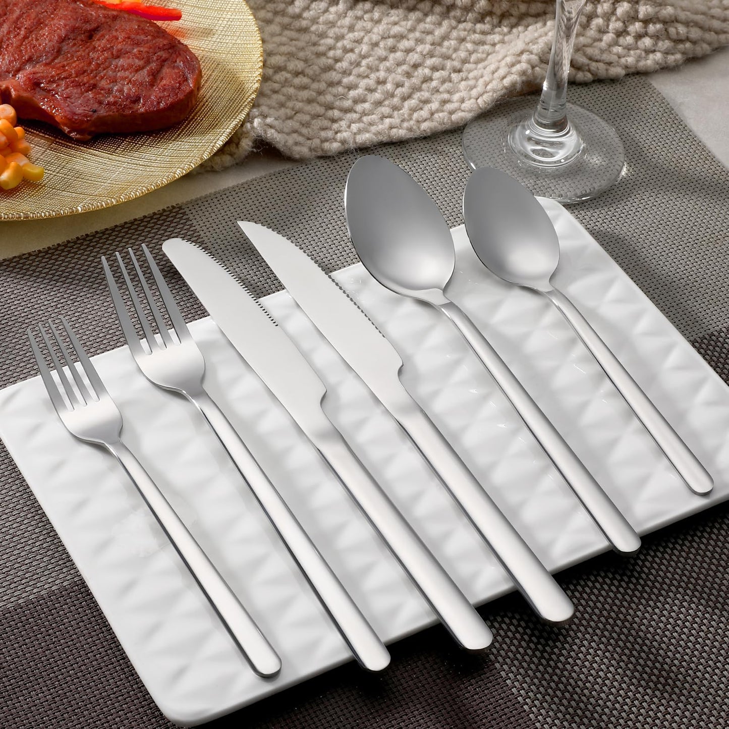 24 Pcs Gold Silverware Set with Steak Knives, Food-Grade Stainless Steel Flatware Cutlery Set for 4, Mirror Polished Tableware Eating Utensils Set for Kitchen, Knife Fork Spoon Set, Dishwasher Safe