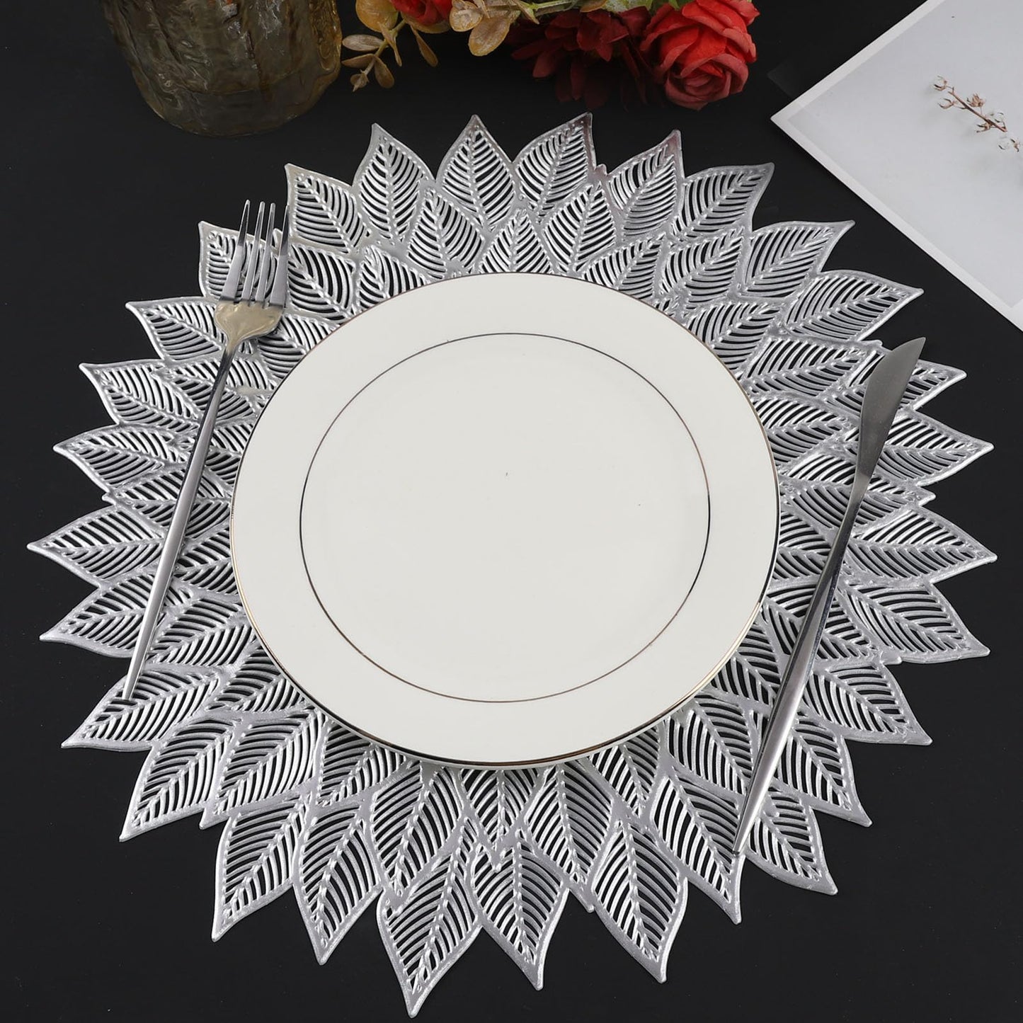 Tischsets, 6er-Set, runde Tischsets mit ausgehöhlten Blumen für den Esstisch, gepresstes Vinyl, Tischsets mit blühenden Blättern für Feiertage, Partys, Hochzeiten, Akzente, Tafelaufsätze, Tischdekoration (Gold)