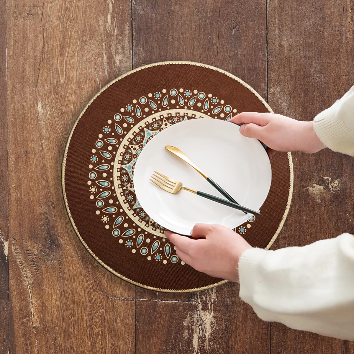 PIGCHCY Keilförmige Tischsets für den Esstisch, kreuzgewebt, waschbares Vinyl-Tischset, hitzebeständig, runde Tischsets, 4er-Set (Silbergrau)