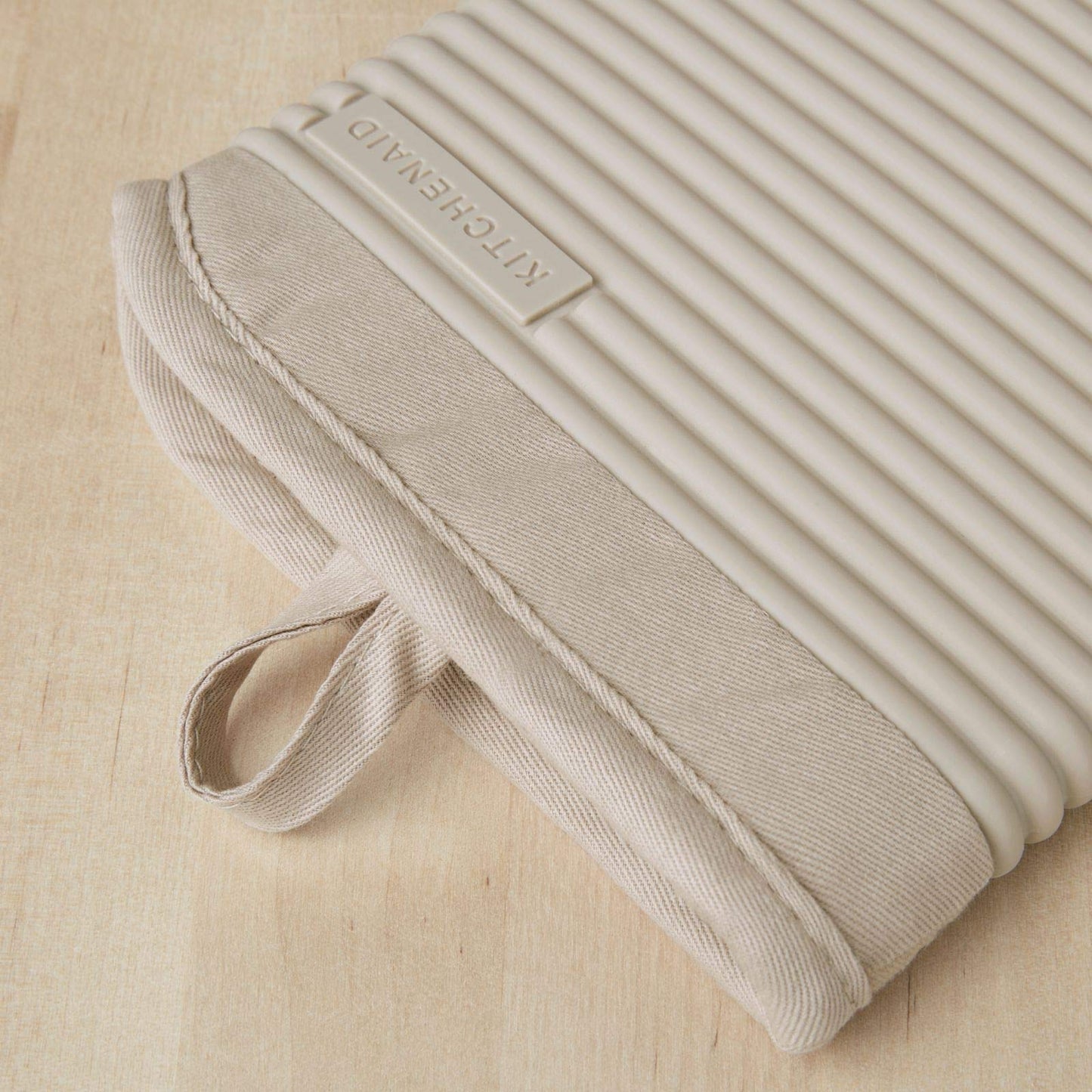 KITCHENAID Ribbed Soft Silicone Oven Mitt 2-Pack Set, Matte Black, 7.5"x13"
