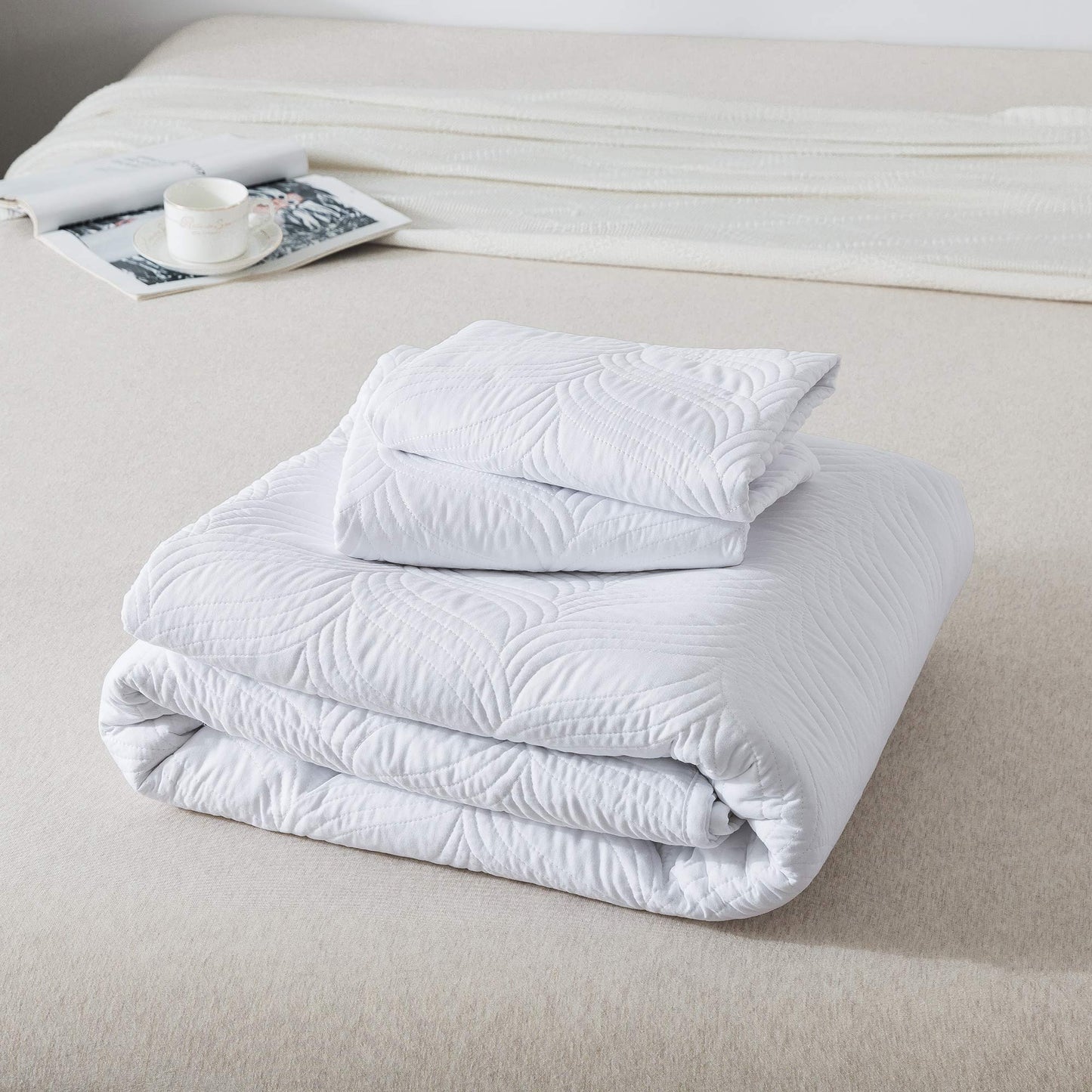 Ensemble de courtepointe 3 pièces blanc King Cal King Size nouveau motif couvre-lit - couvre-lit léger en microfibre douce pour toutes les saisons (118"x106" comprend 1 courtepointe, 2 taies d'oreiller)