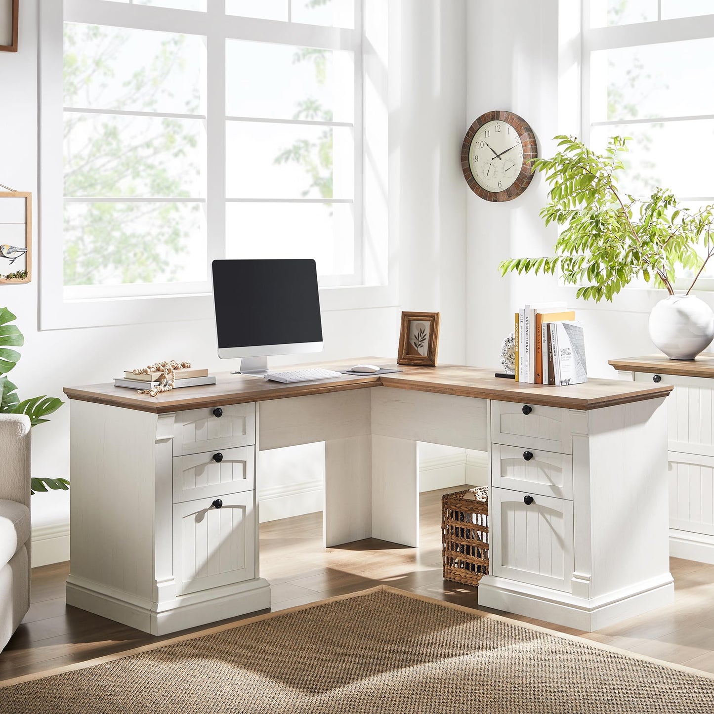 OKD 60-Zoll-Chefschreibtisch mit Schubladen, Home-Office-Schreibtisch im Landhausstil mit Ladestation, Tastaturablage, Aktenschrank-Aufbewahrung, Holz-Computertisch für Arbeit und Studium, Antikweiß
