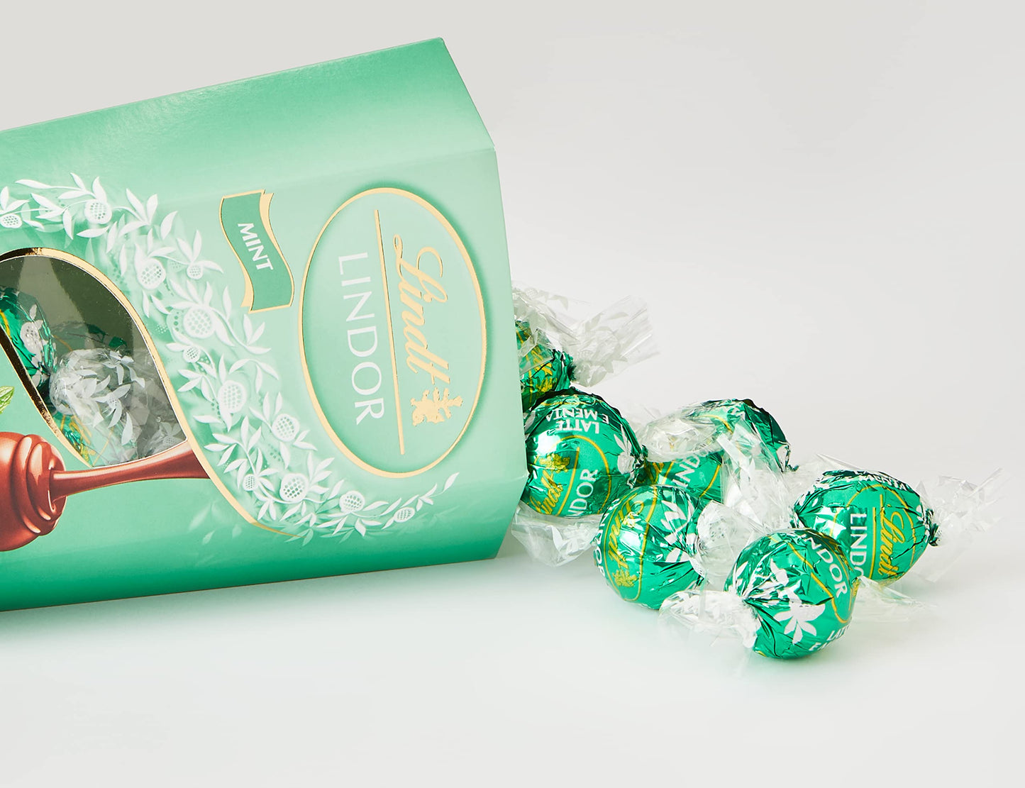 Lindt LINDOR Milk Chocolate Candy Truffles, Milk Chocolate with Smooth, Melting Truffle Center, 25.4 oz., 60 Count