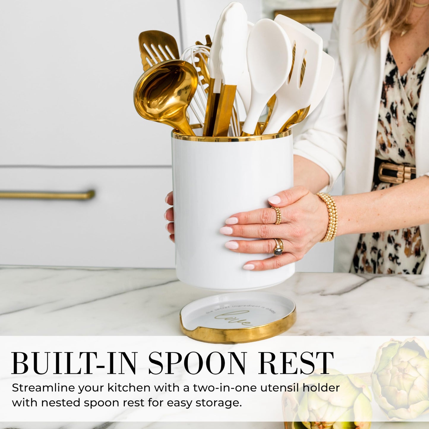 Ensemble d'ustensiles de cuisine en bois – Ensemble de 8 pièces comprenant des ustensiles de cuisine en bois et en or, un porte-ustensiles blanc et un repose-cuillère en bois – Ustensiles de cuisine durables et élégants pour cuisiner et servir