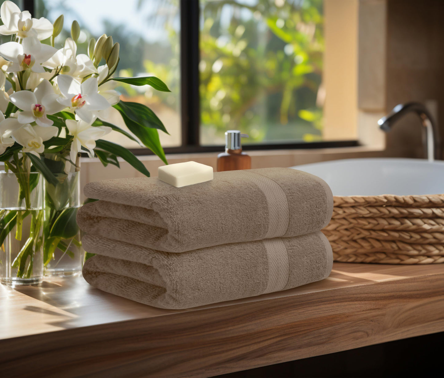 Avalon Towels Luxury 8 Piece Towels Set, 2 Bath Towels, 2 Hand Towels and 4 Washcloths, 600 GSM 100% Ring Spun Cotton Highly Absorbent Bathroom Towel Set, Ideal for Hotel, Spa and Gym (Pink)
