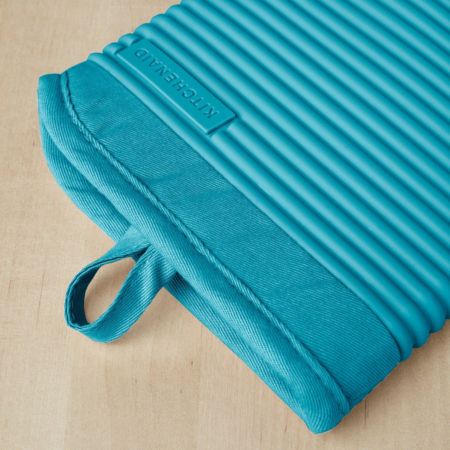 KITCHENAID Ribbed Soft Silicone Oven Mitt 2-Pack Set, Matte Black, 7.5"x13"