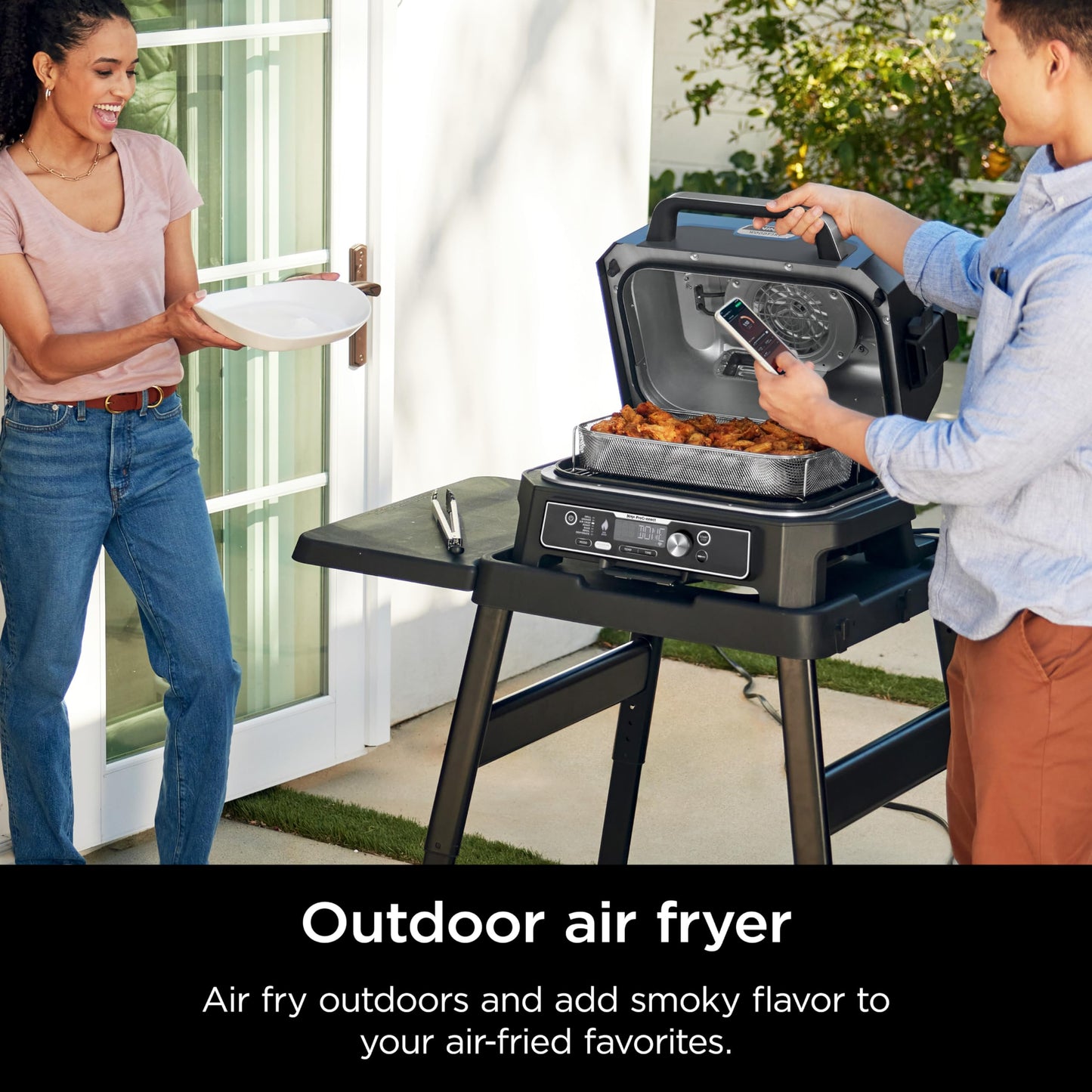 Ninja OG951 Woodfire Pro Connect Premium XL Outdoor Grill & Smoker, Bluetooth, App Enabled, 7-in-1 Master Grill, BBQ Smoker, Outdoor Air Fryer, Woodfire Technology, 2 Built-In Thermometers, Black