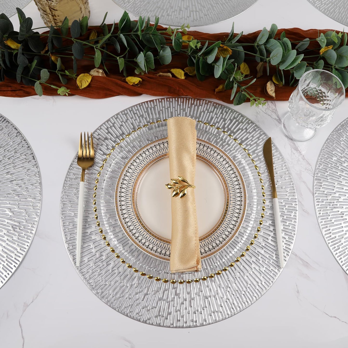 Silberne, runde Tischsets, ausgehöhlte, waschbare und abwischbare Tischsets, Tischsets aus gepresstem Vinyl, 6er-Set für Küchendekorationen zum Jubiläumsessen