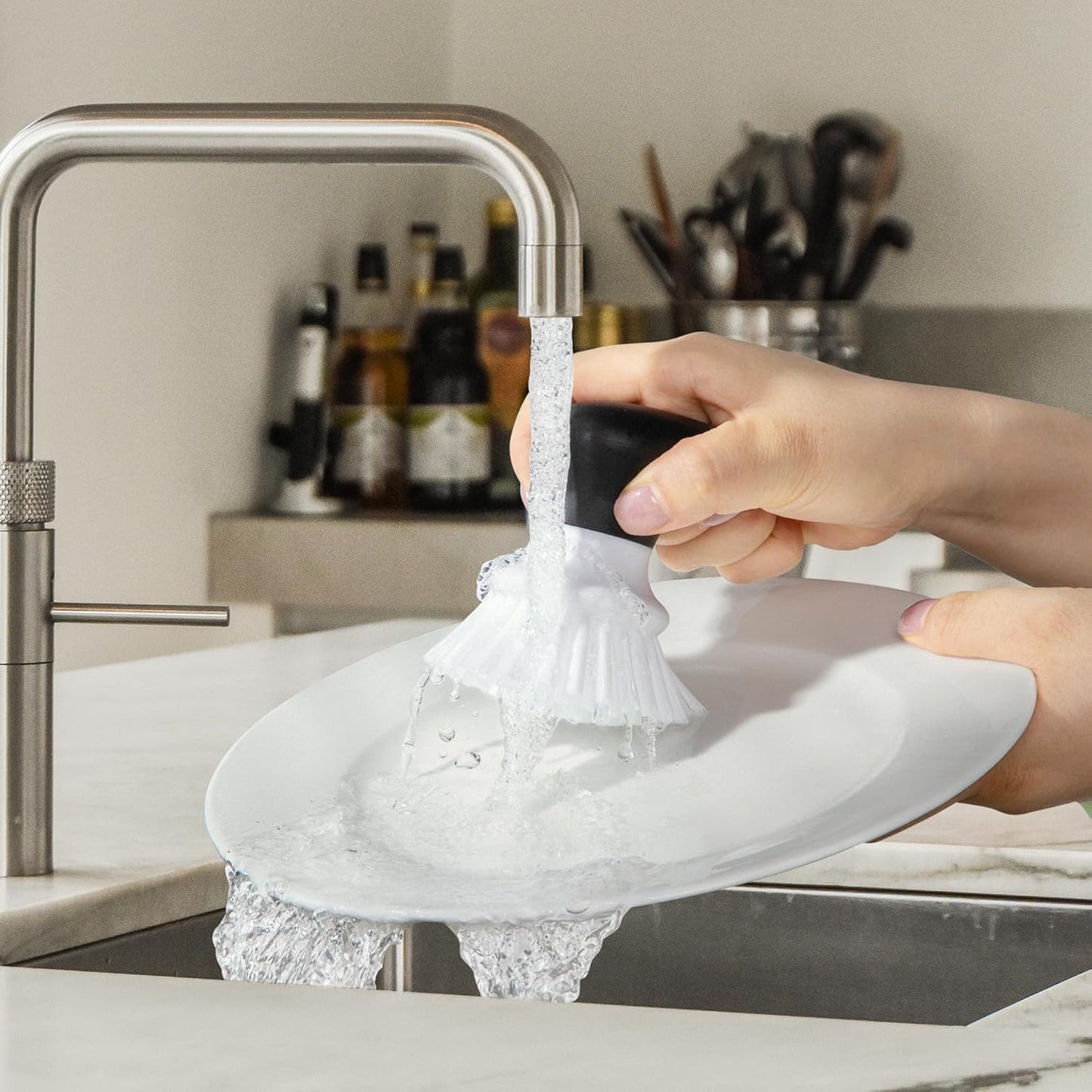 MR.SIGA Geschirr-Scheuerbürste, Palm Brush Dish Scrubber mit ergonomischem Griff, Küchenbürsten für Geschirr, weiß, 2 Stück