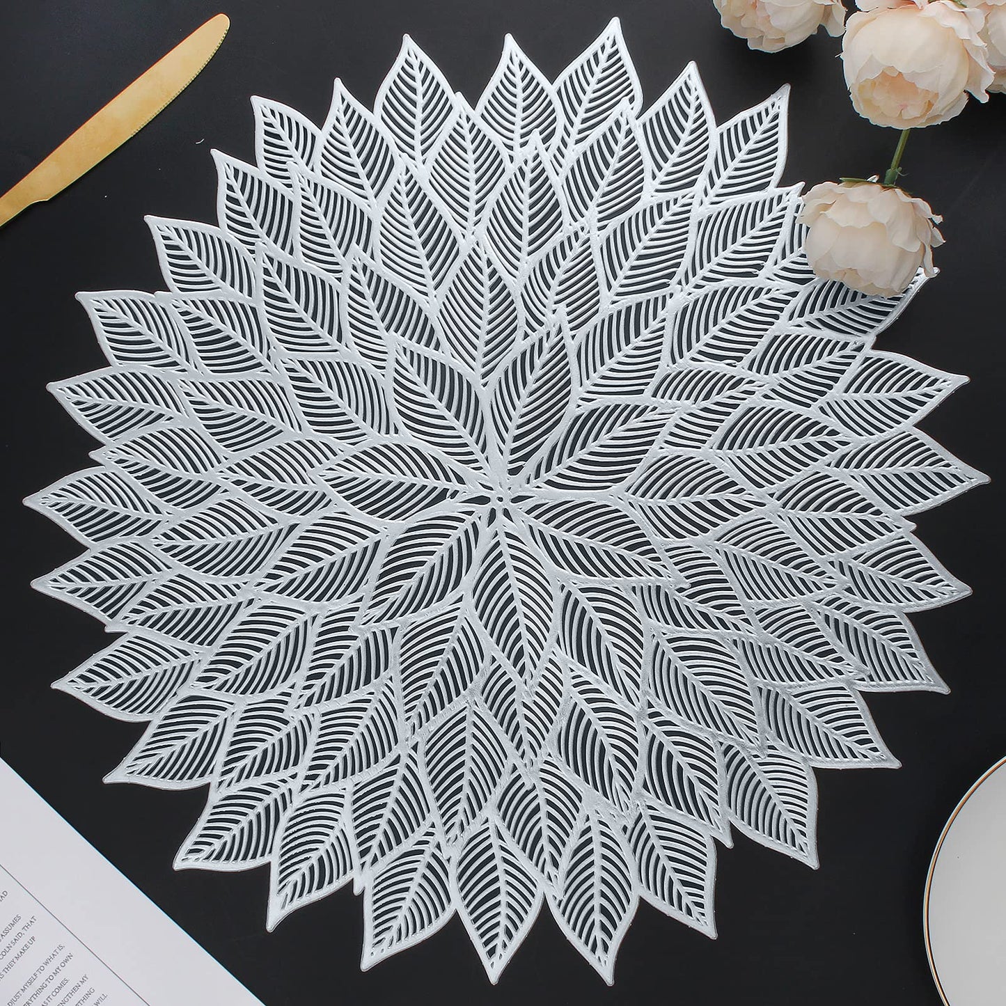 Tischsets, 6er-Set, runde Tischsets mit ausgehöhlten Blumen für den Esstisch, gepresstes Vinyl, Tischsets mit blühenden Blättern für Feiertage, Partys, Hochzeiten, Akzente, Tafelaufsätze, Tischdekoration (Gold)