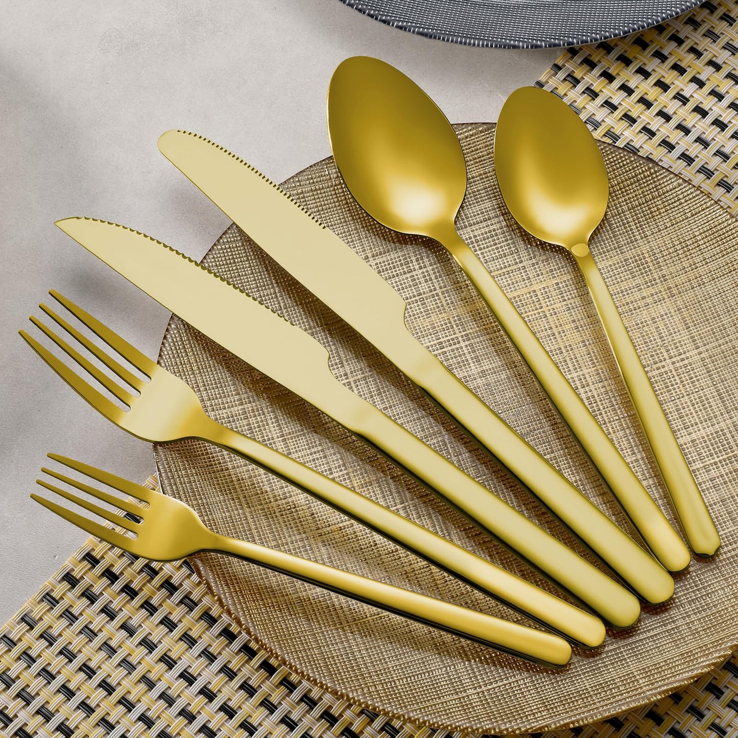 24 Pcs Gold Silverware Set with Steak Knives, Food-Grade Stainless Steel Flatware Cutlery Set for 4, Mirror Polished Tableware Eating Utensils Set for Kitchen, Knife Fork Spoon Set, Dishwasher Safe
