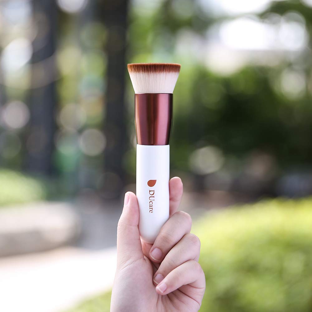 DUcare Self Tanner Brush Kabuki Foundation Brush for Liquid Makeup Flat Top Professional Stick Buffing Blending Mineral Powder Large Makeup Face Brush, Black