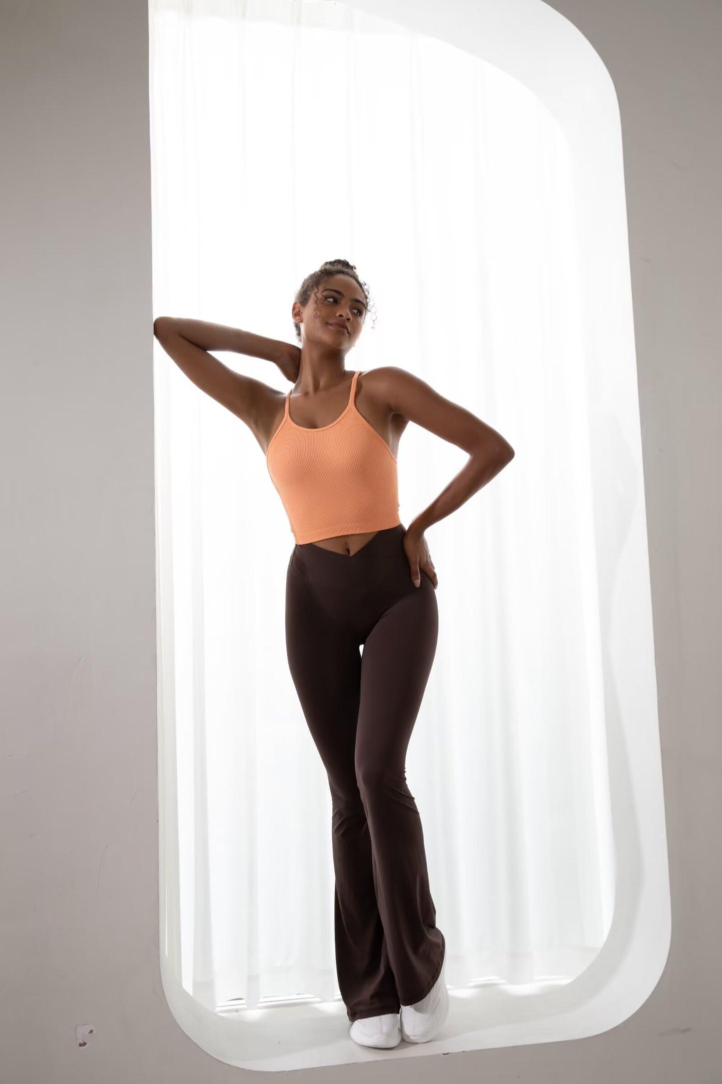 Legging évasé Sunzel pour femme avec poches, pantalon de yoga croisé avec contrôle du ventre, taille haute et jambe large