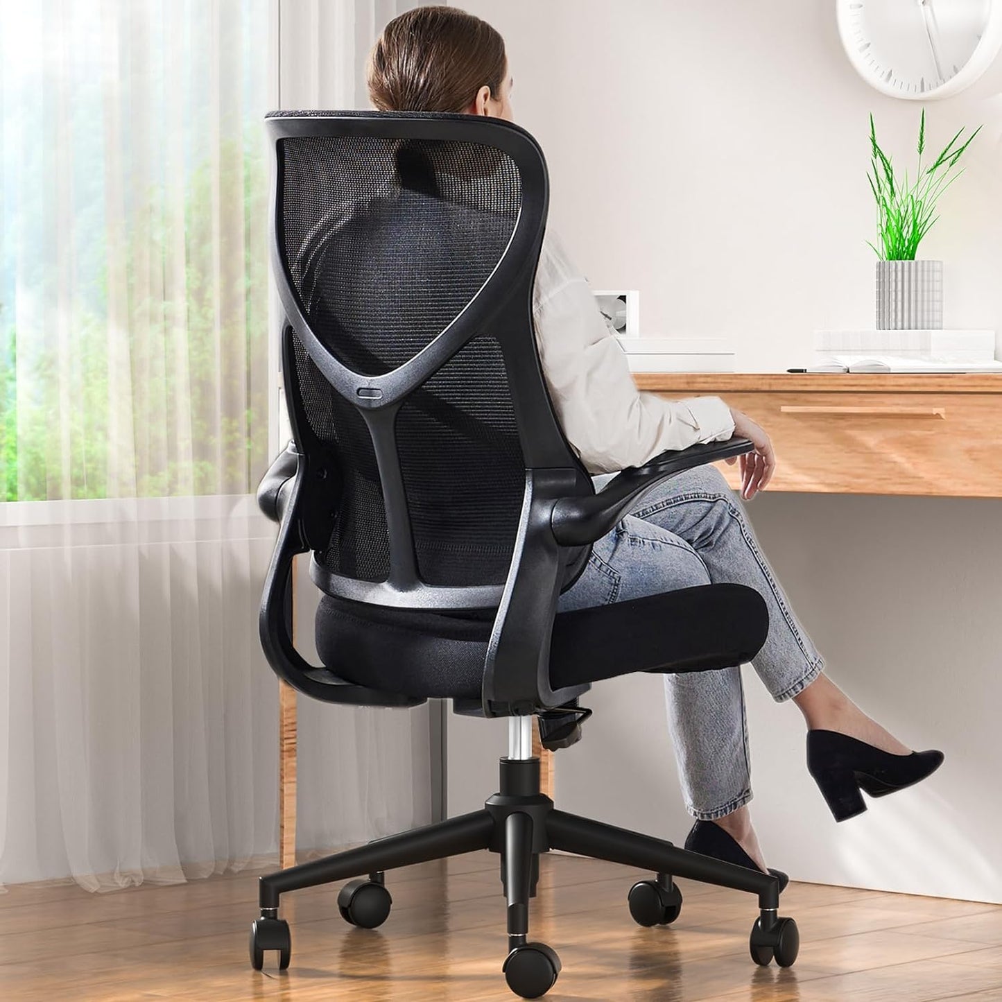 Chaise de bureau ergonomique en maille, chaise de bureau à dossier haut avec appui-tête 2D, support lombaire haut et bas, chaise de travail d'ordinateur pivotante avec accoudoirs rabattables réglables, noir 