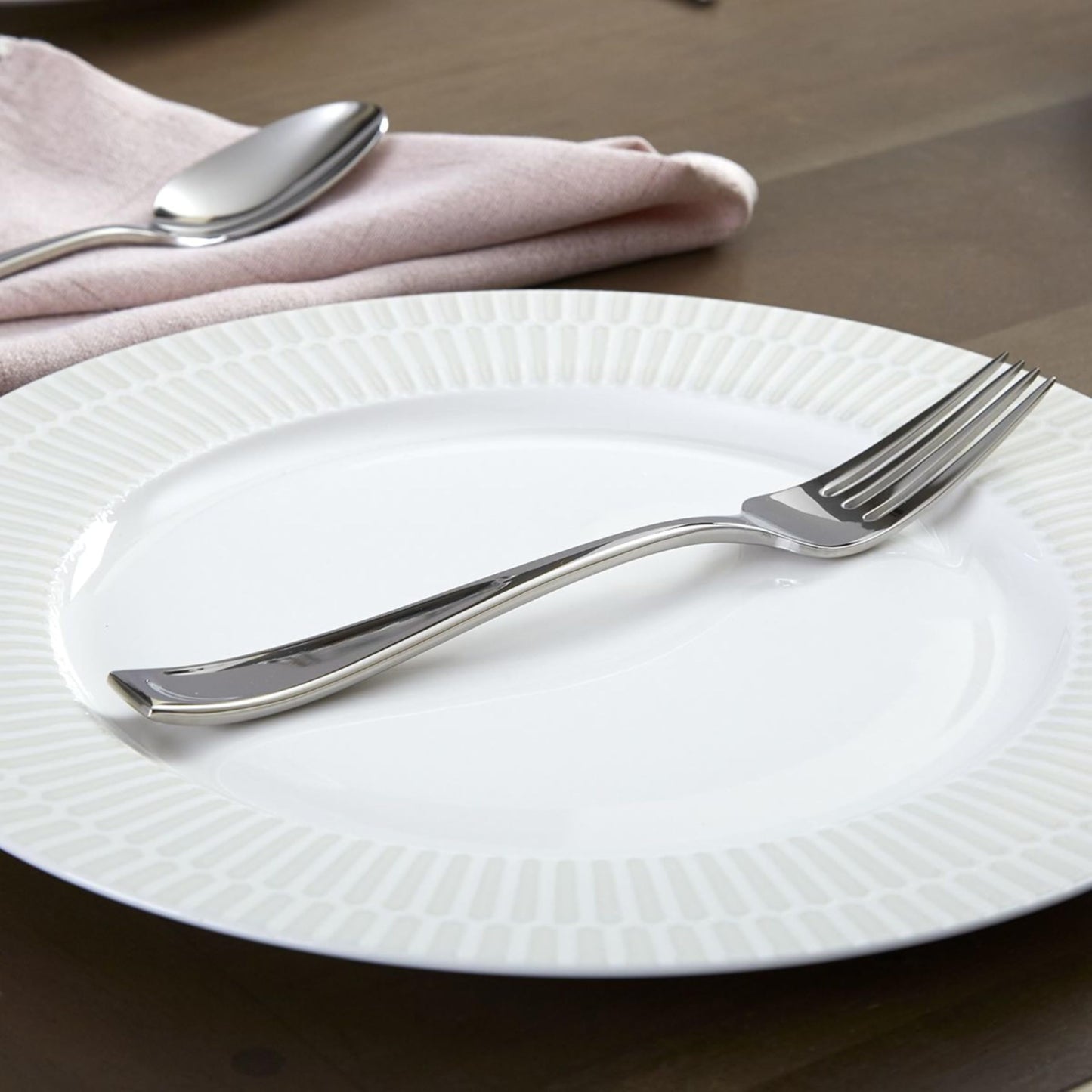 Oneida Moda 65-Piece Flatware Set, Service for 12