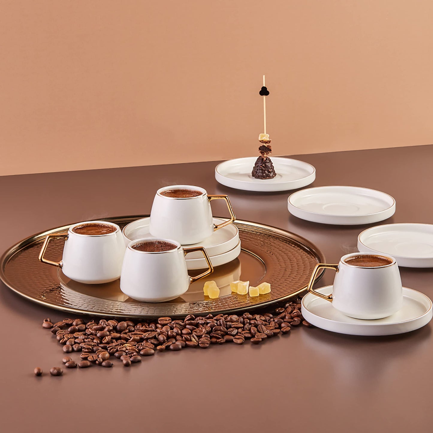 Lot de 6 tasses à café turques KARACA Globe, 80 ml, 2,7 oz, petites tasses à expresso avec soucoupes, porcelaine, motifs noirs et poignées dorées, idéales pour servir du café, de l'espresso et du cappuccino 