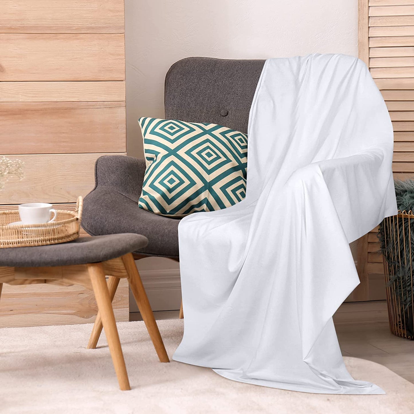 Draps plats Utopia Bedding - Lot de 6 - Tissu en microfibre brossé doux - Draps supérieurs résistants au rétrécissement et à la décoloration - Entretien facile (Queen, Blanc) 