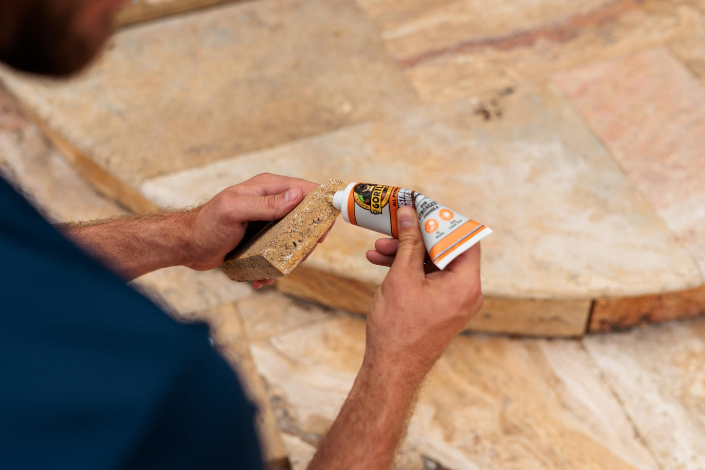 Gorilla Max Strength Construction Adhesive, Clear Glue, Squeeze Tube - Gap Filling and Waterproof