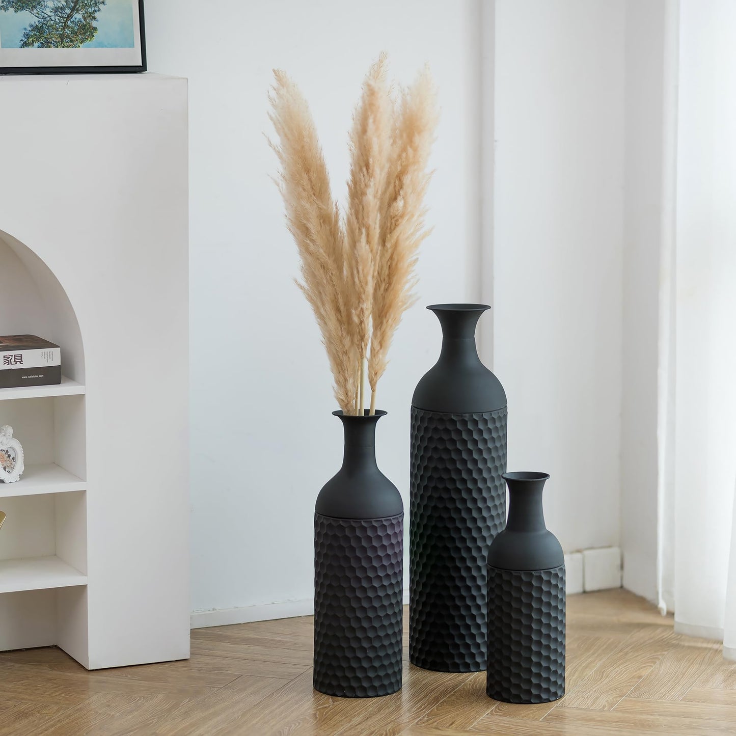 Sziqiqi Large Black Vases Tall 27inch - Metal Floor Standing Vase Set of 3 Modern Honeycomb Texture Big Standing Vase for Living Room Dining Bedroom Home Corner Hallway Indoor Office