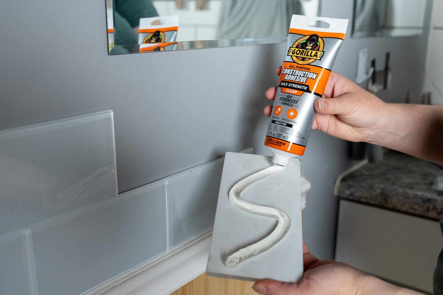 Gorilla Max Strength Construction Adhesive, Clear Glue, Squeeze Tube - Gap Filling and Waterproof