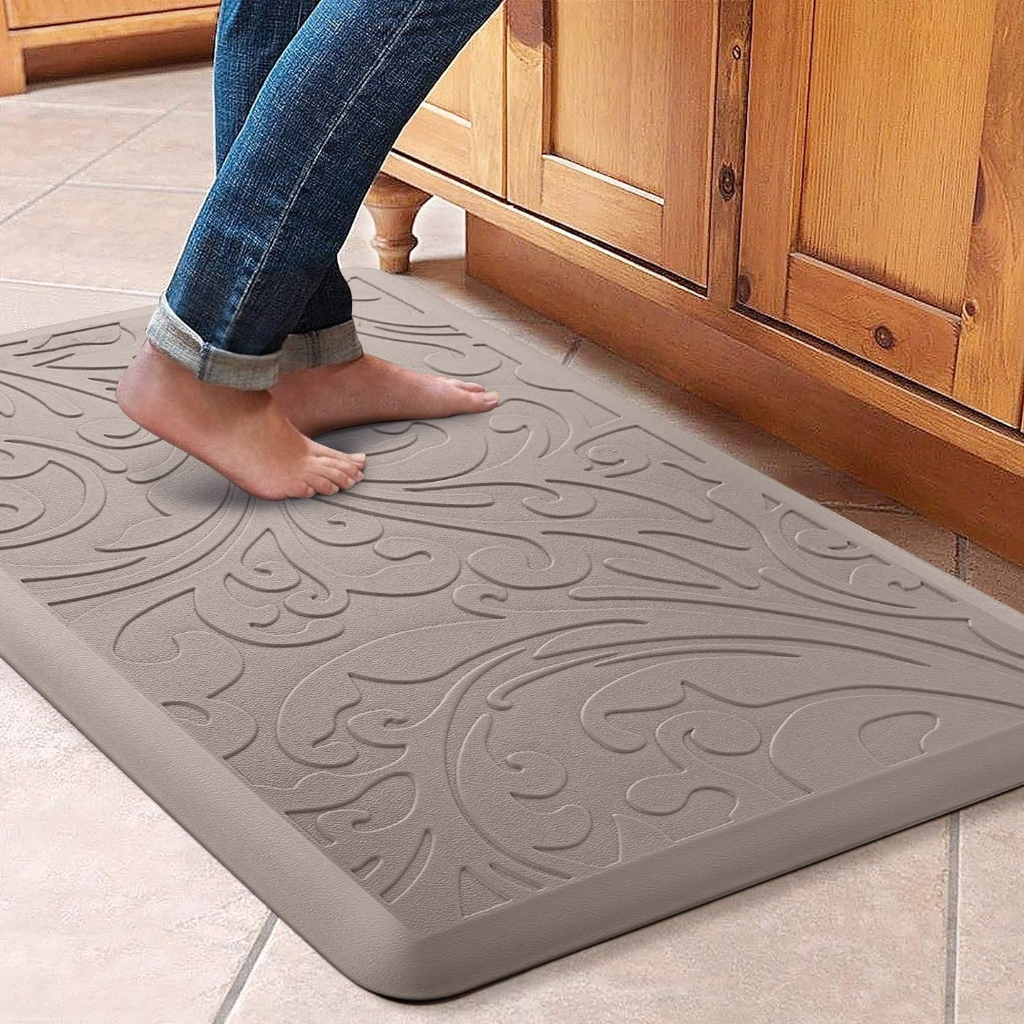 KMAT Tapis de cuisine rembourré anti-fatigue, imperméable, antidérapant, ergonomique, confortable, pour la maison, le bureau, l'évier, la buanderie, le bureau, 43,9 cm (l) x 71,1 cm (L), gris 