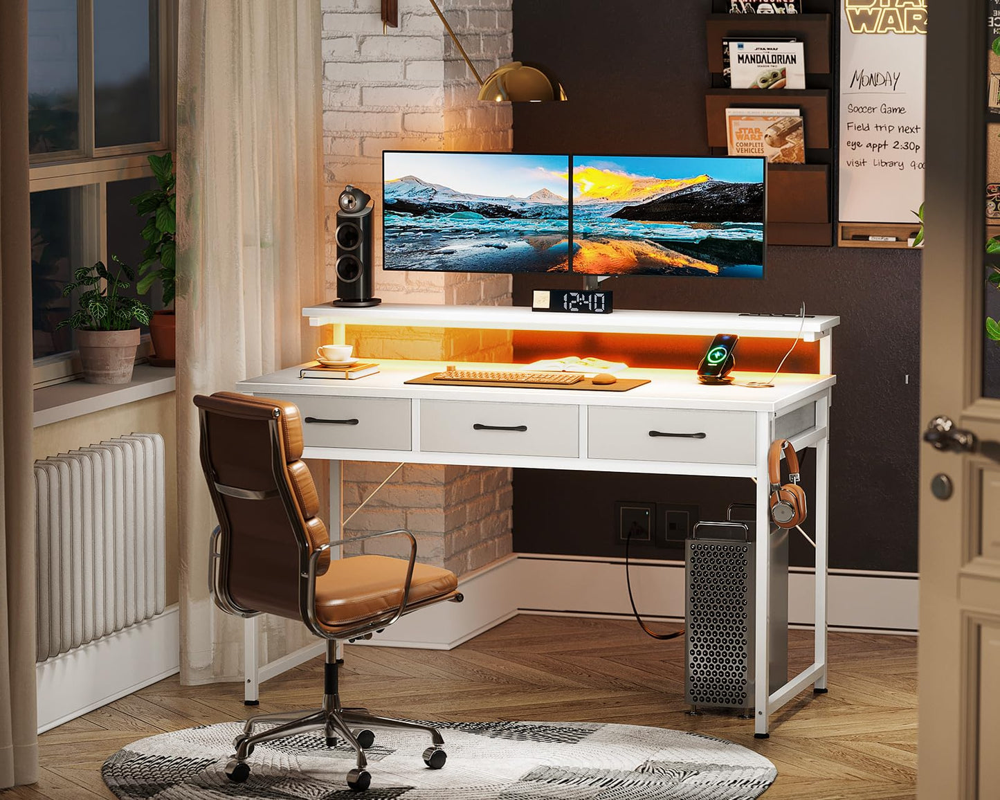 Bureau d'ordinateur ODK 54 pouces avec 3 tiroirs et prises d'alimentation USB, bureaux à domicile avec lumières LED et support de moniteur réglable, travail à domicile, table de travail/écriture/étude moderne pour chambre à coucher, noir 