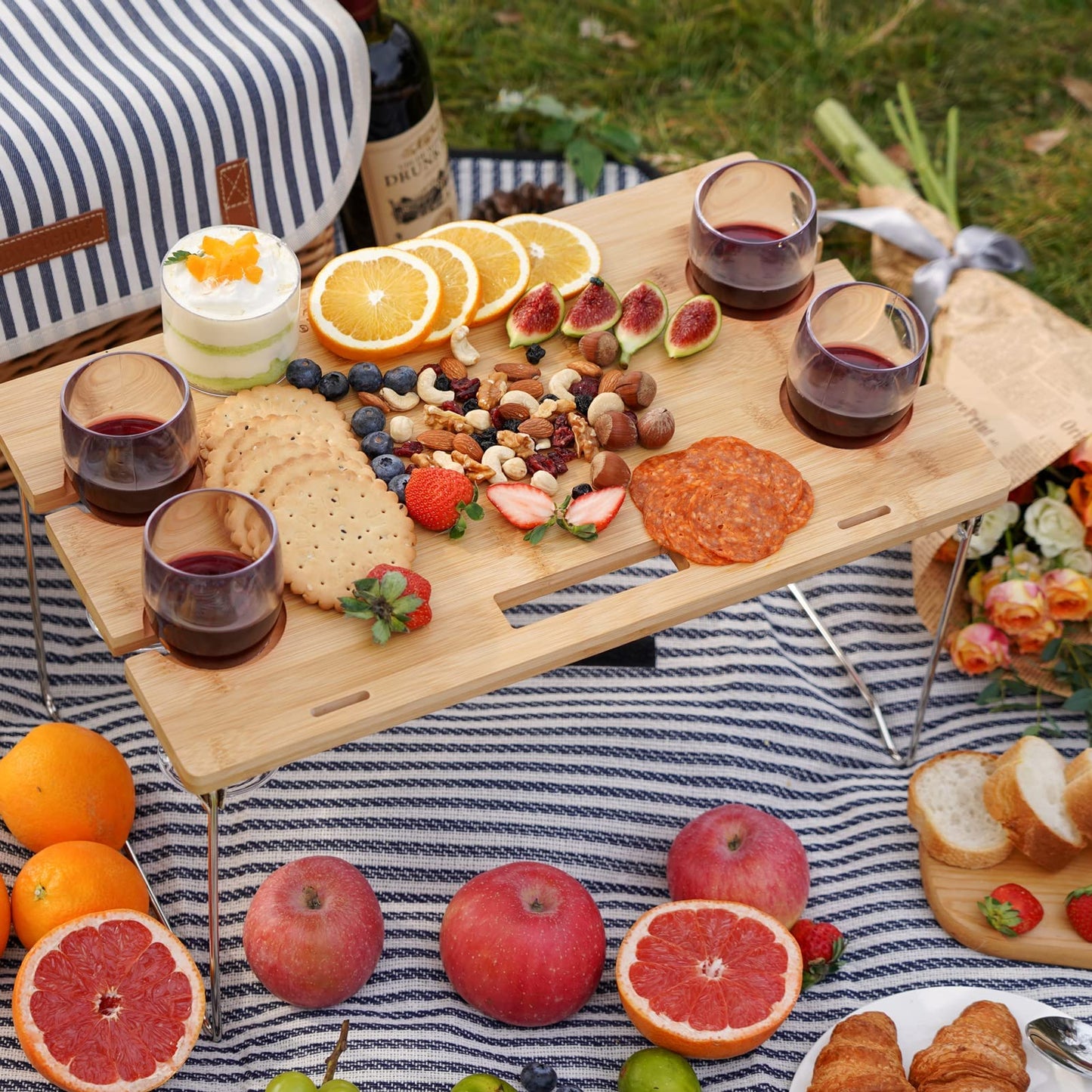 Picknickkorb aus Weide für 4 Personen, Picknick-Set für 4 Personen, Weidenkorb-Service-Geschenkset mit Decke, tragbarer Wein-Snack-Tisch aus Bambus für Camping und Partys im Freien 