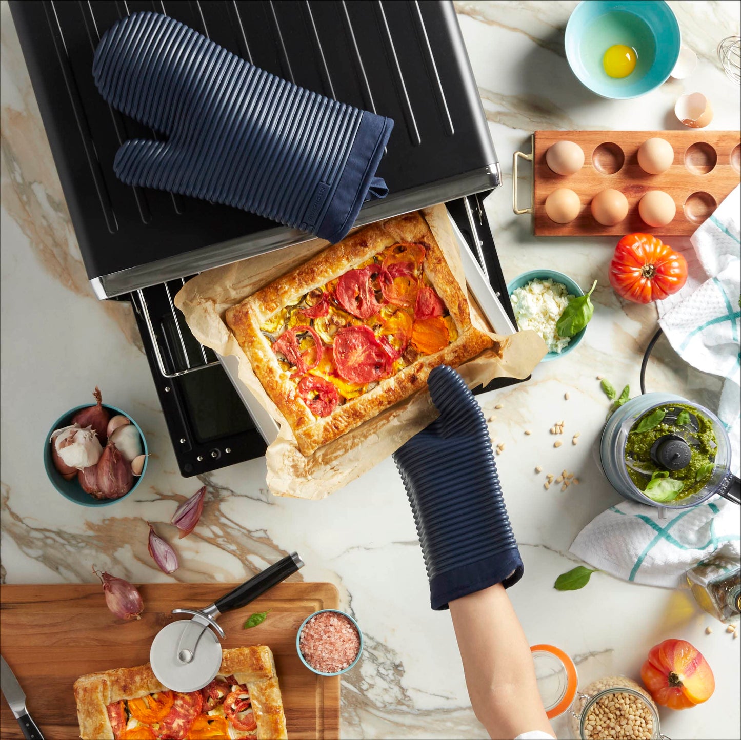 KITCHENAID Ribbed Soft Silicone Oven Mitt 2-Pack Set, Matte Black, 7.5"x13"