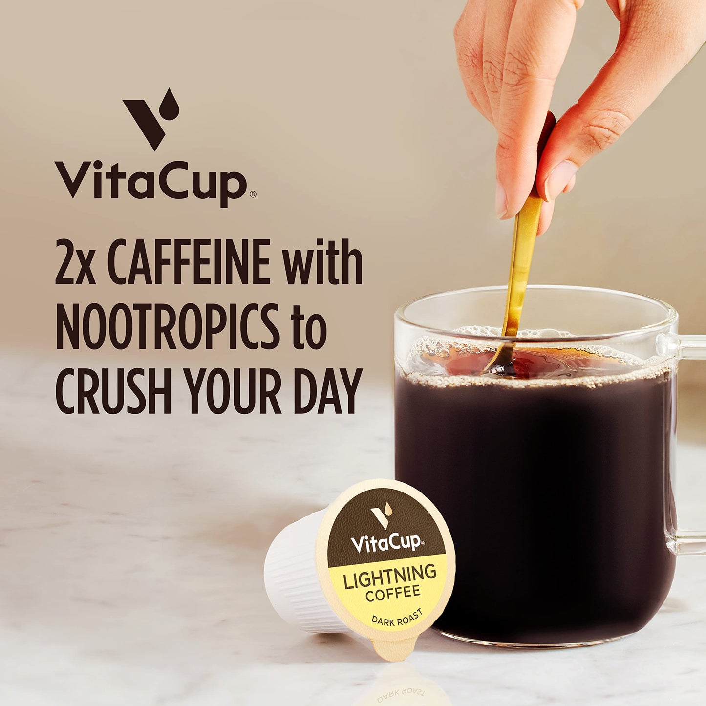 Capsules de café VitaCup Lightning, pour la mémoire et la concentration avec 2X de caféine, grains de café vert, vitamines B, D3, café torréfié foncé et fort, dosettes individuelles recyclables compatibles avec les cafetières Keurig K-Cup, 16 unités 