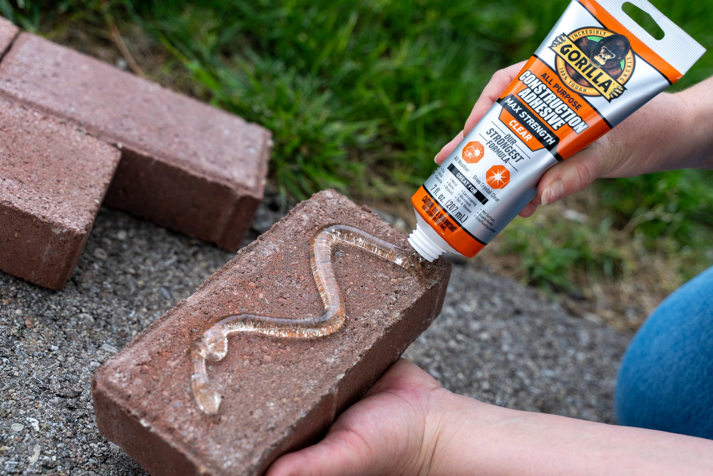 Gorilla Max Strength Construction Adhesive, Clear Glue, Squeeze Tube - Gap Filling and Waterproof