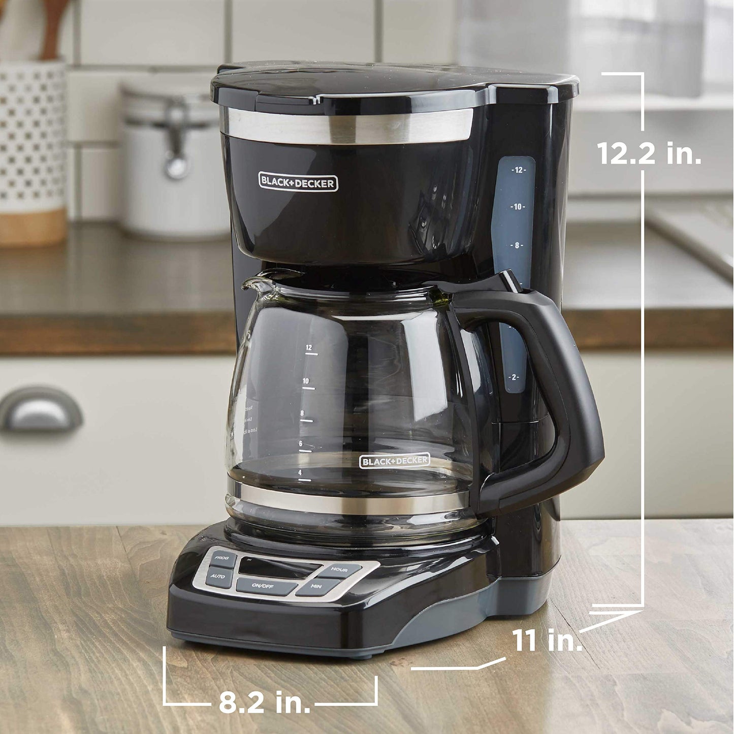 Cafetière numérique 12 tasses BLACK+DECKER, CM1160W, programmable, filtre à panier lavable, Sneak-A-Cup, infusion automatique, fenêtre d'eau, maintien de la plaque chauffante, blanc 