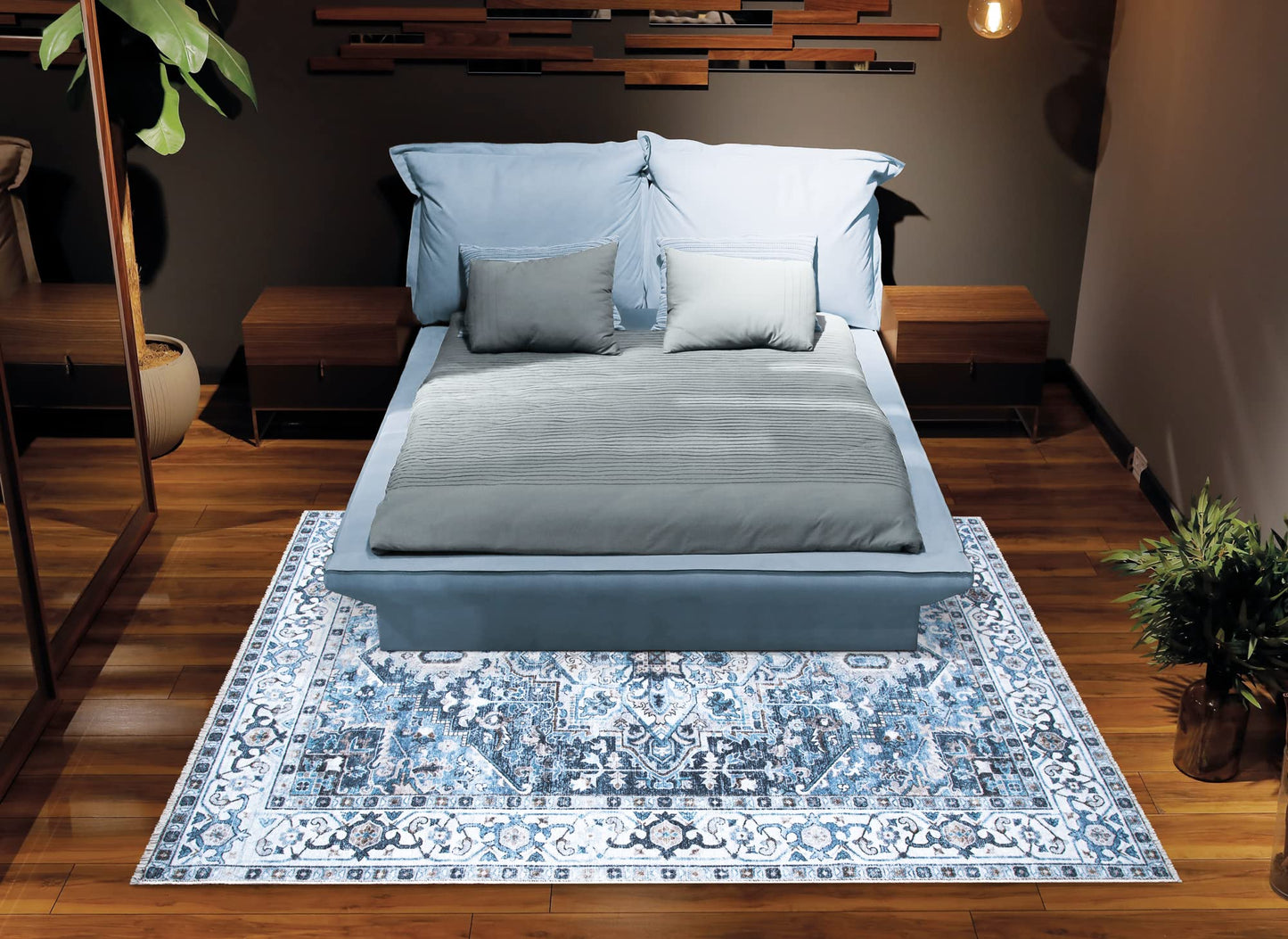 Bloom Rugs Caria, waschbarer, rutschfester Teppich, 4 x 6 Zoll, blauer traditioneller Teppich für Wohnzimmer, Schlafzimmer, Esszimmer und Küche, genaue Größe: 4 x 6 Fuß 