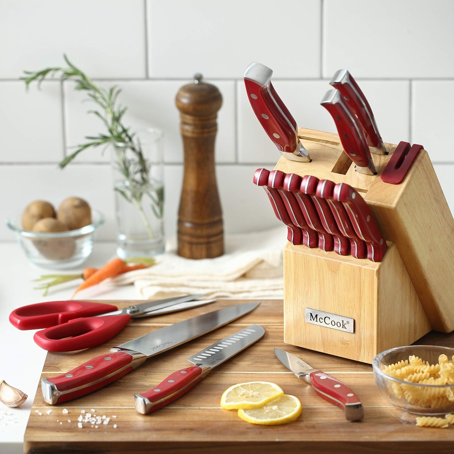 McCook® Knife Sets,German Stainless Steel Kitchen Knife Block Set with Built-in Sharpener