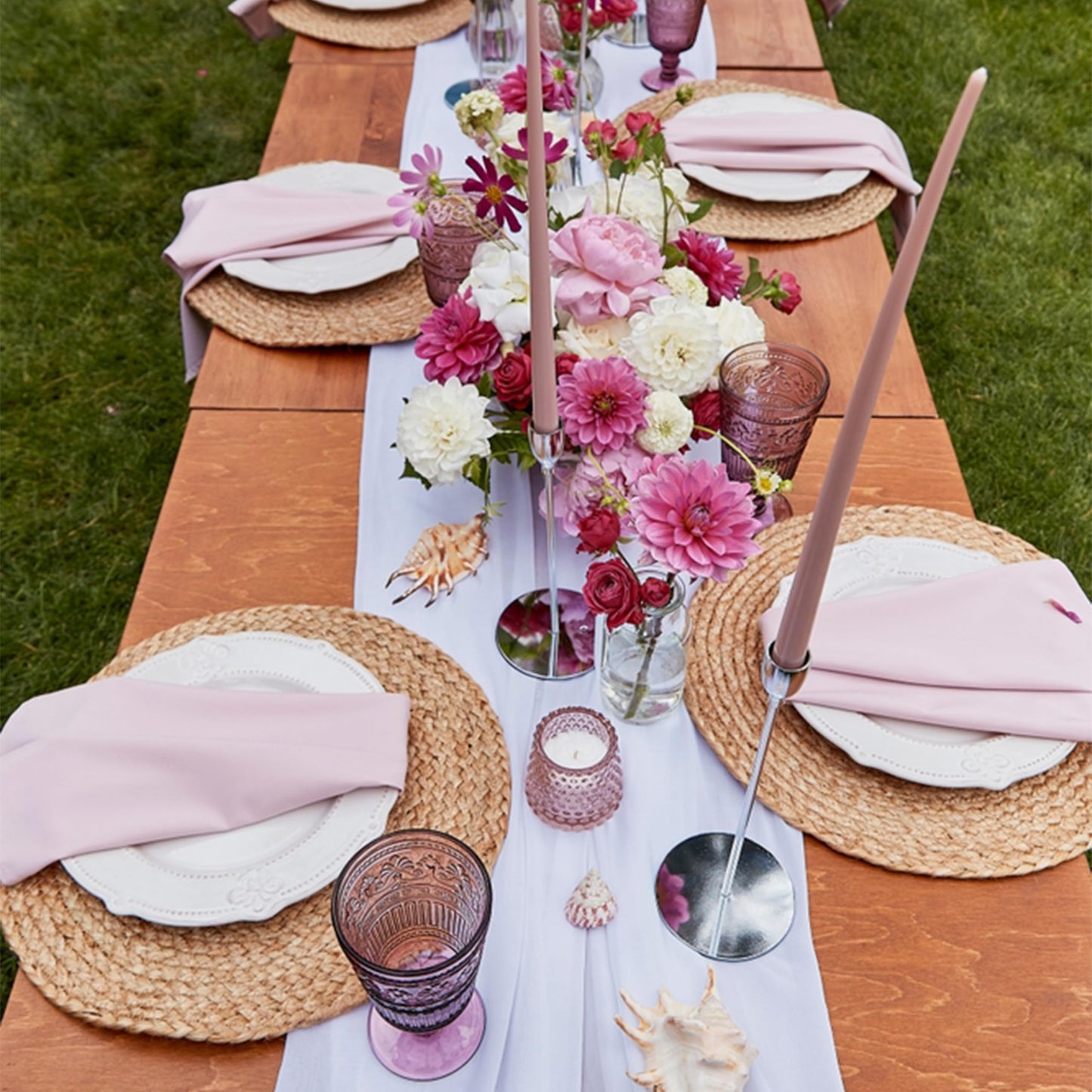 Woven Round Placemats - Natural Placemats Set of 6, Straw Braided Rattan Placemats, 13.5 Inches, Non-Slip, Heat Resistant Boho Placemats Set of 6, Hand Woven Placemat for Dining Table